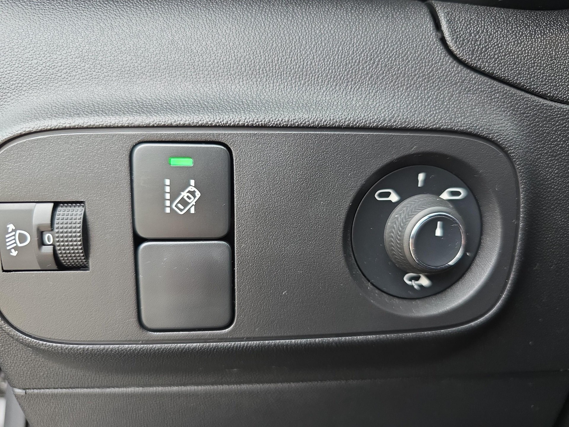 CITROEN C3 1.2 PureTech Shine-image-19