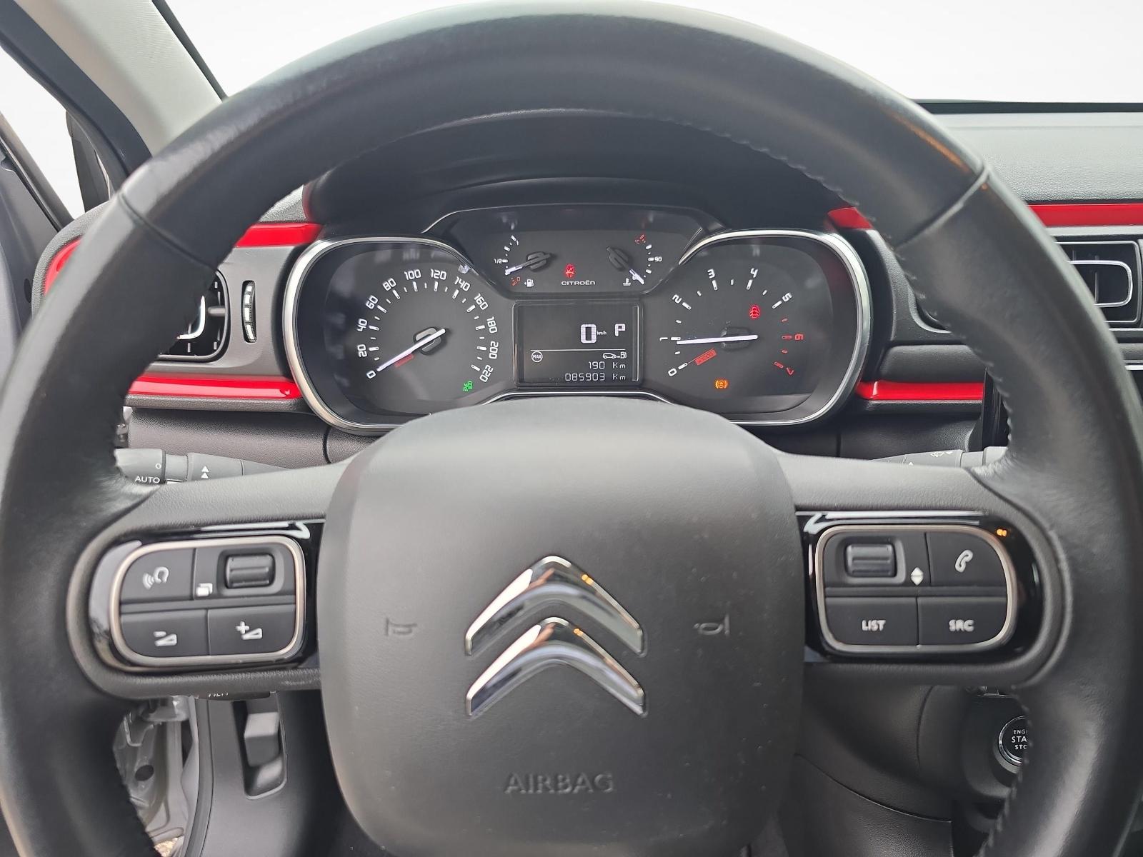 CITROEN C3 1.2 PureTech Shine-image-13