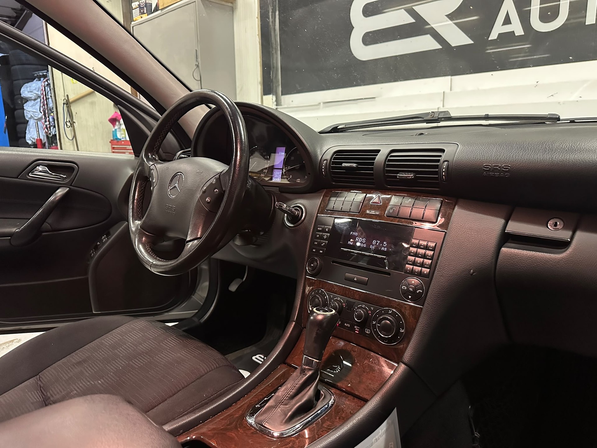 MERCEDES-BENZ C 200 Kompressor Classic-image-10