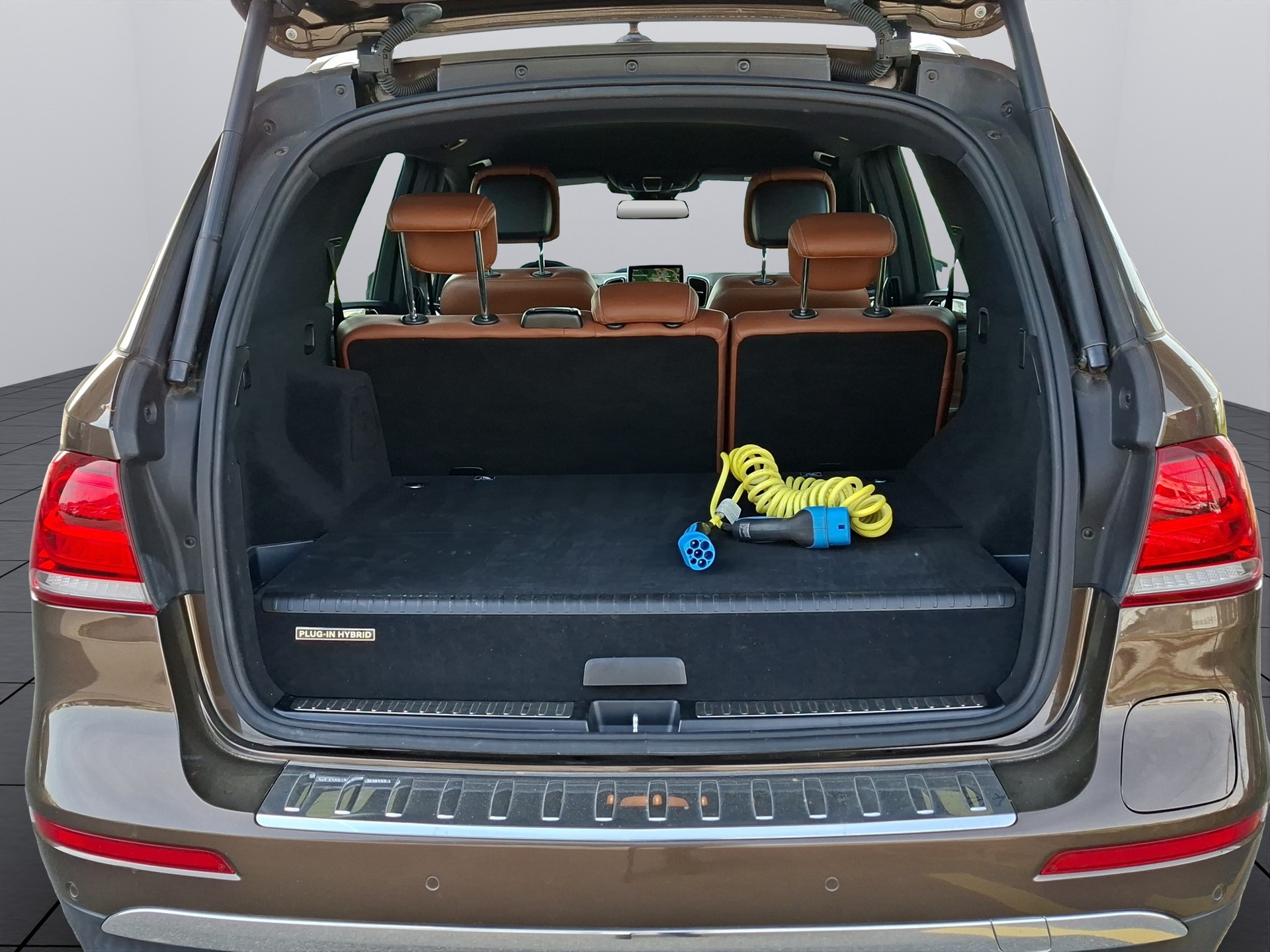 MERCEDES-BENZ GLE 500 e 4Matic 7G-Tronic-image-19