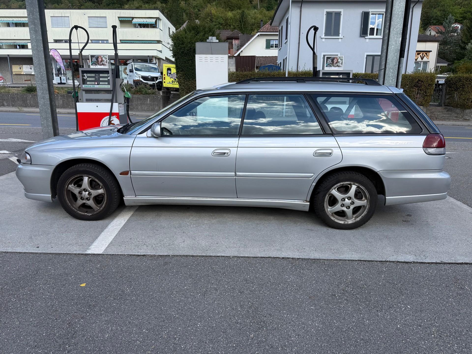SUBARU Legacy 2.5 SST Limited A-image-6