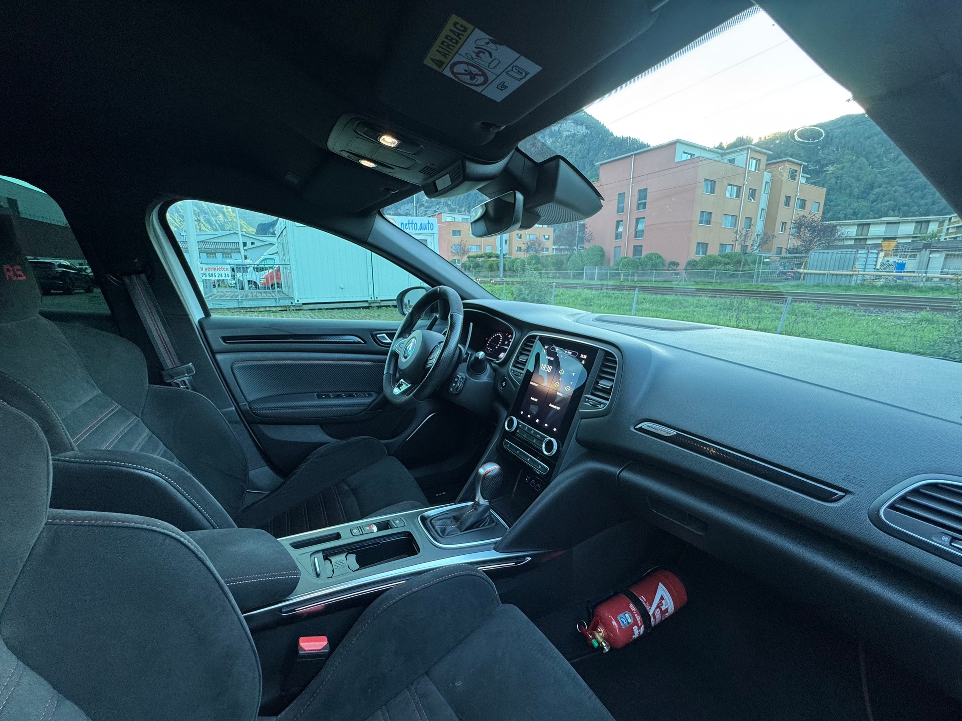 RENAULT Mégane Trophy 300 EDC-image-11