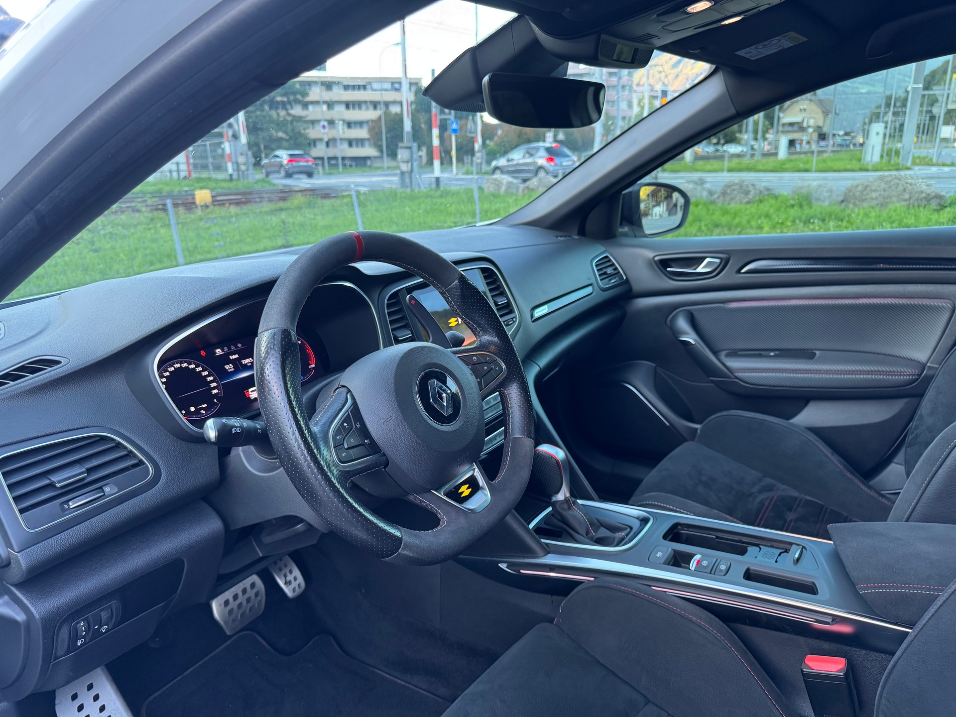 RENAULT Mégane Trophy 300 EDC-image-8