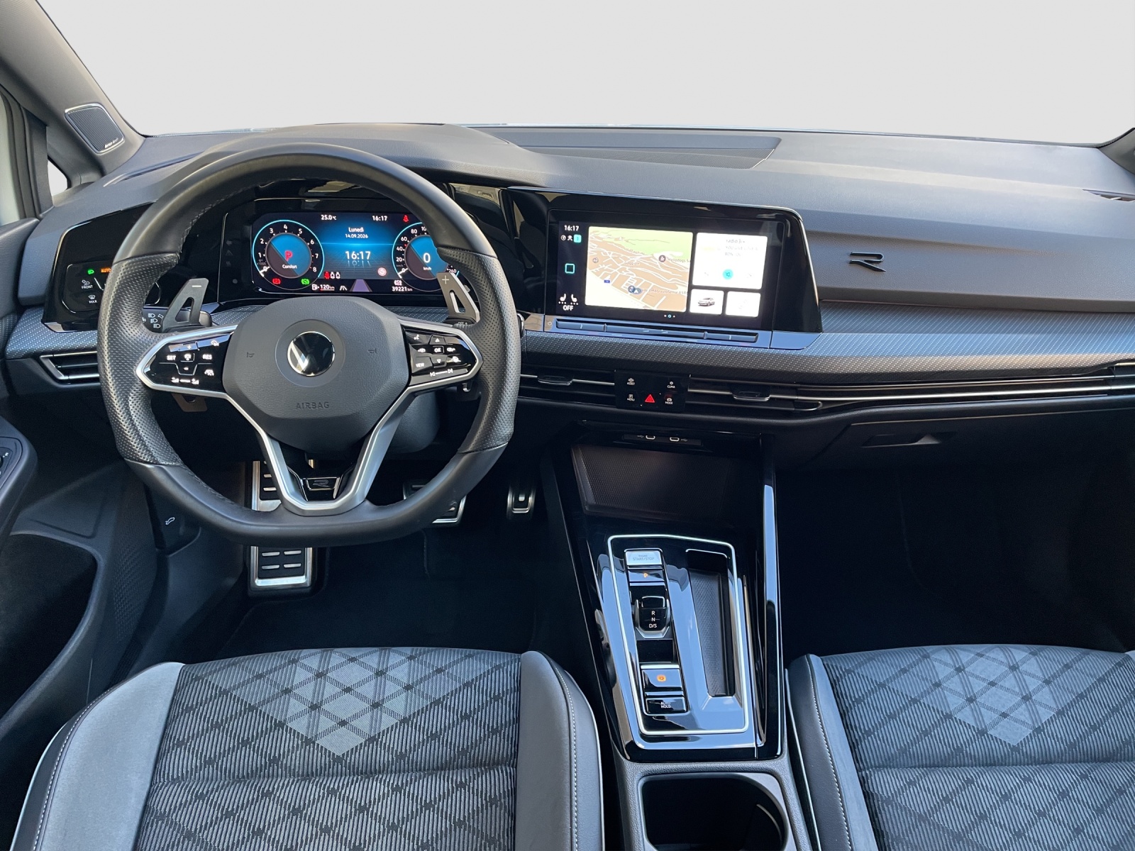 VW Golf 1.5 eTSI mHEV ACT R-Line DSG-image-8