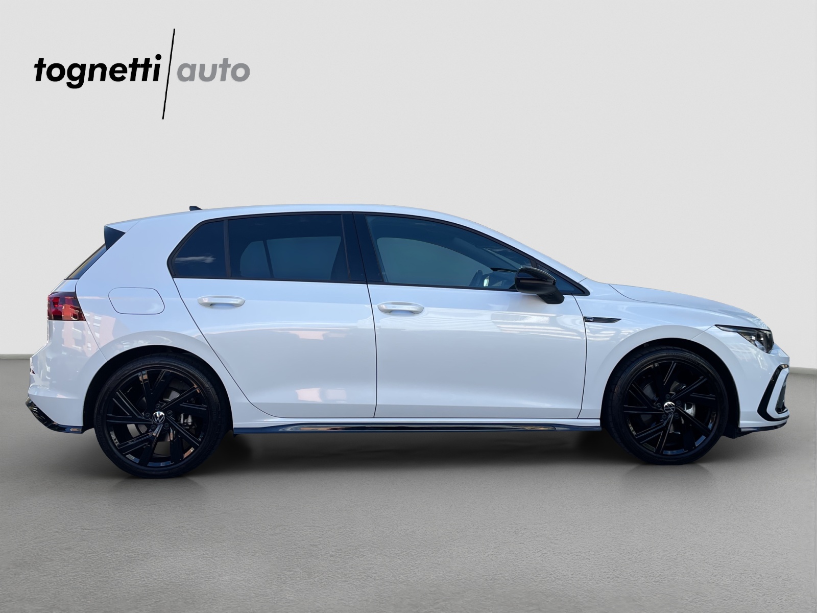 VW Golf 1.5 eTSI mHEV ACT R-Line DSG-image-2