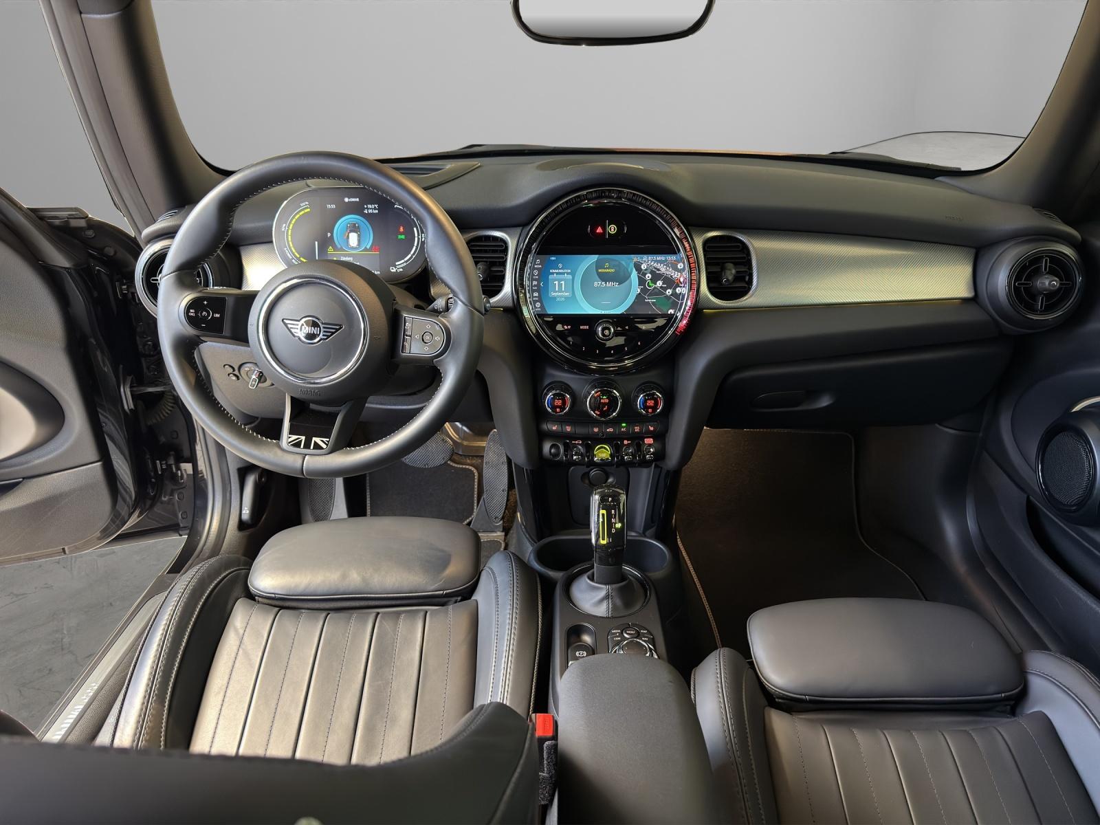 MINI Cooper SE-image-13