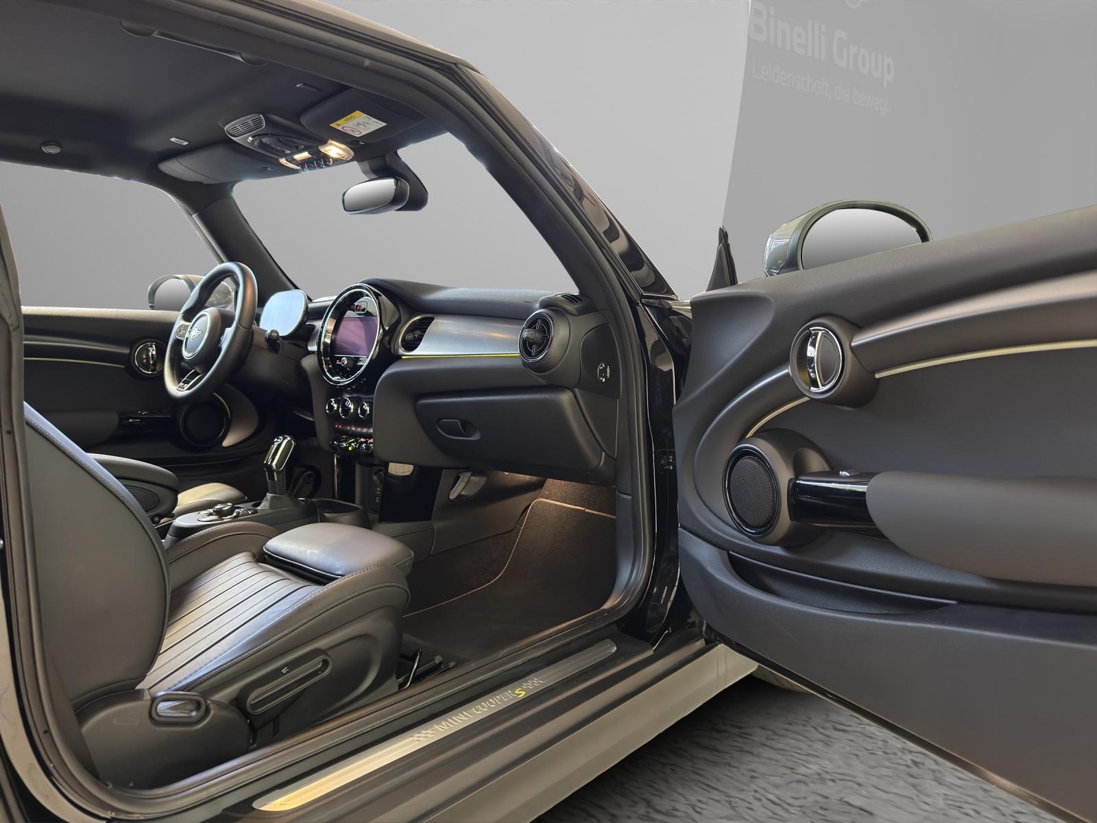 MINI Cooper SE-image-19