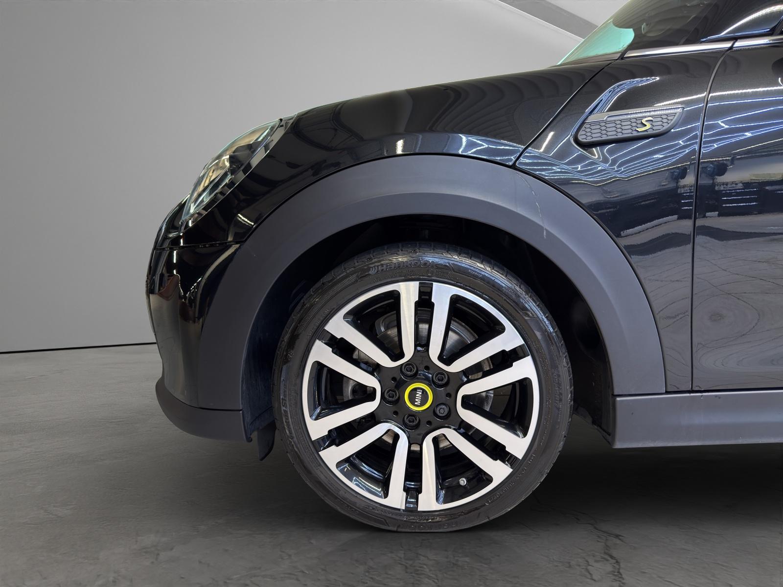 MINI Cooper SE-image-22