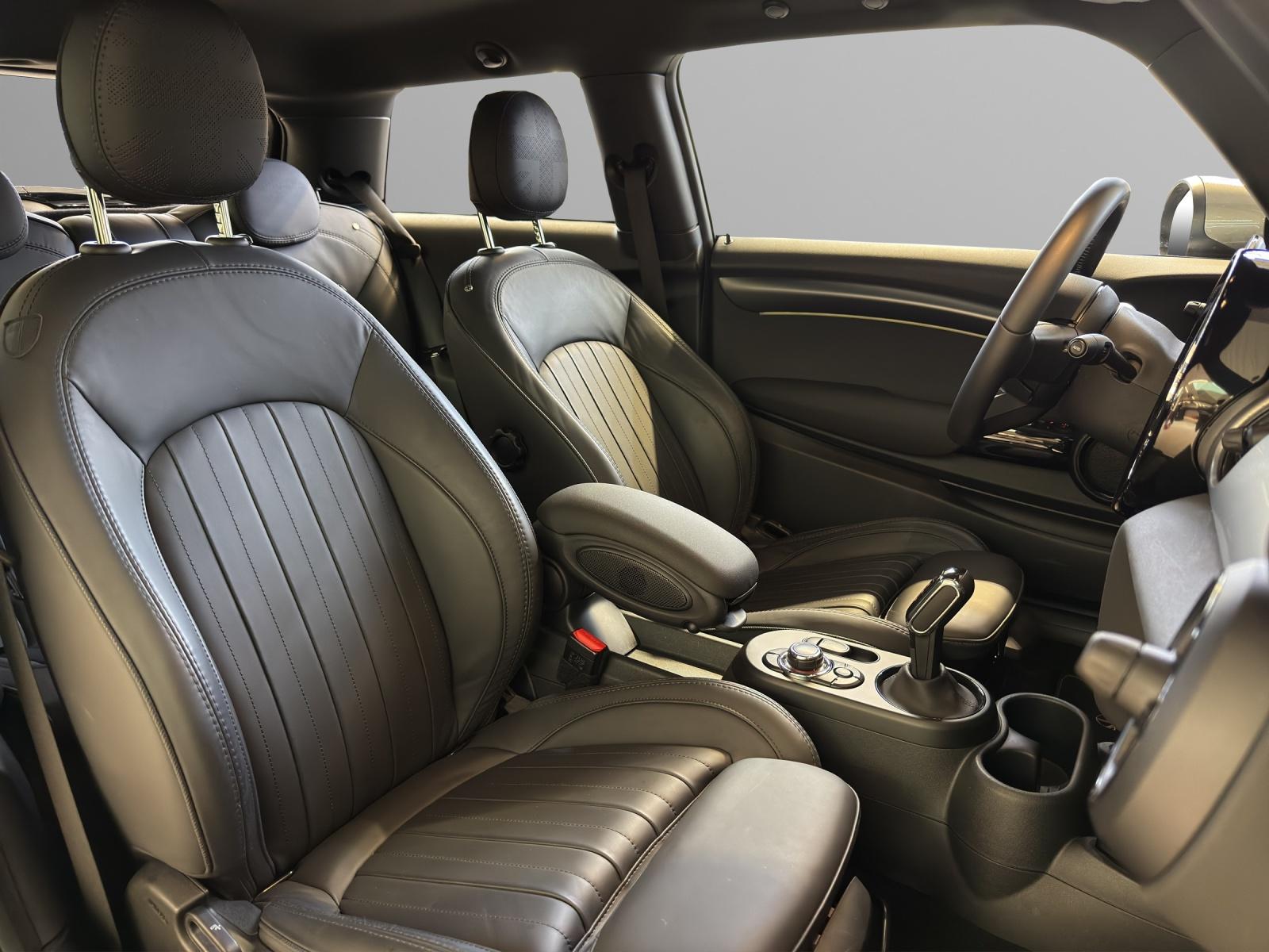 MINI Cooper SE-image-18