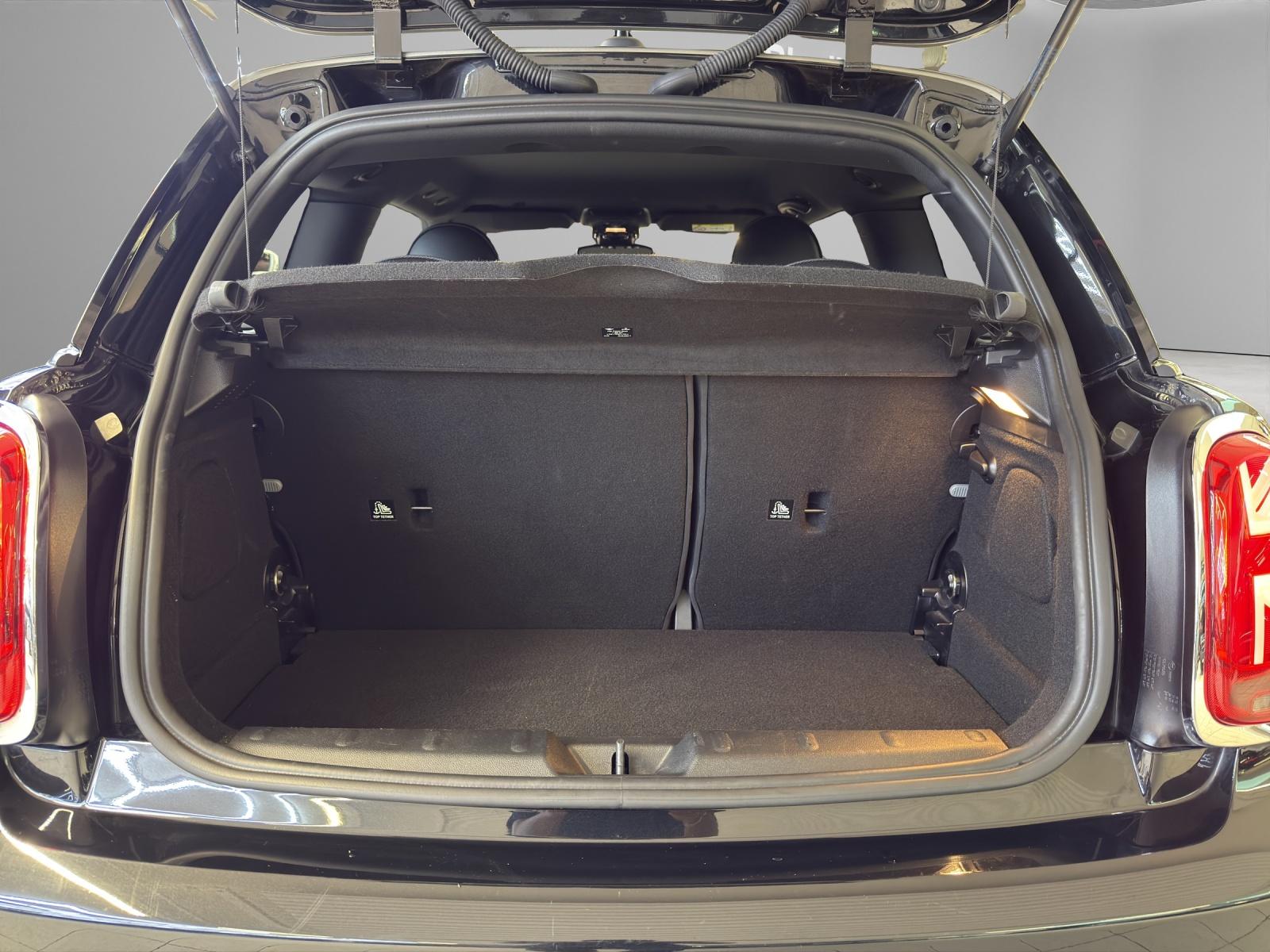MINI Cooper SE-image-21
