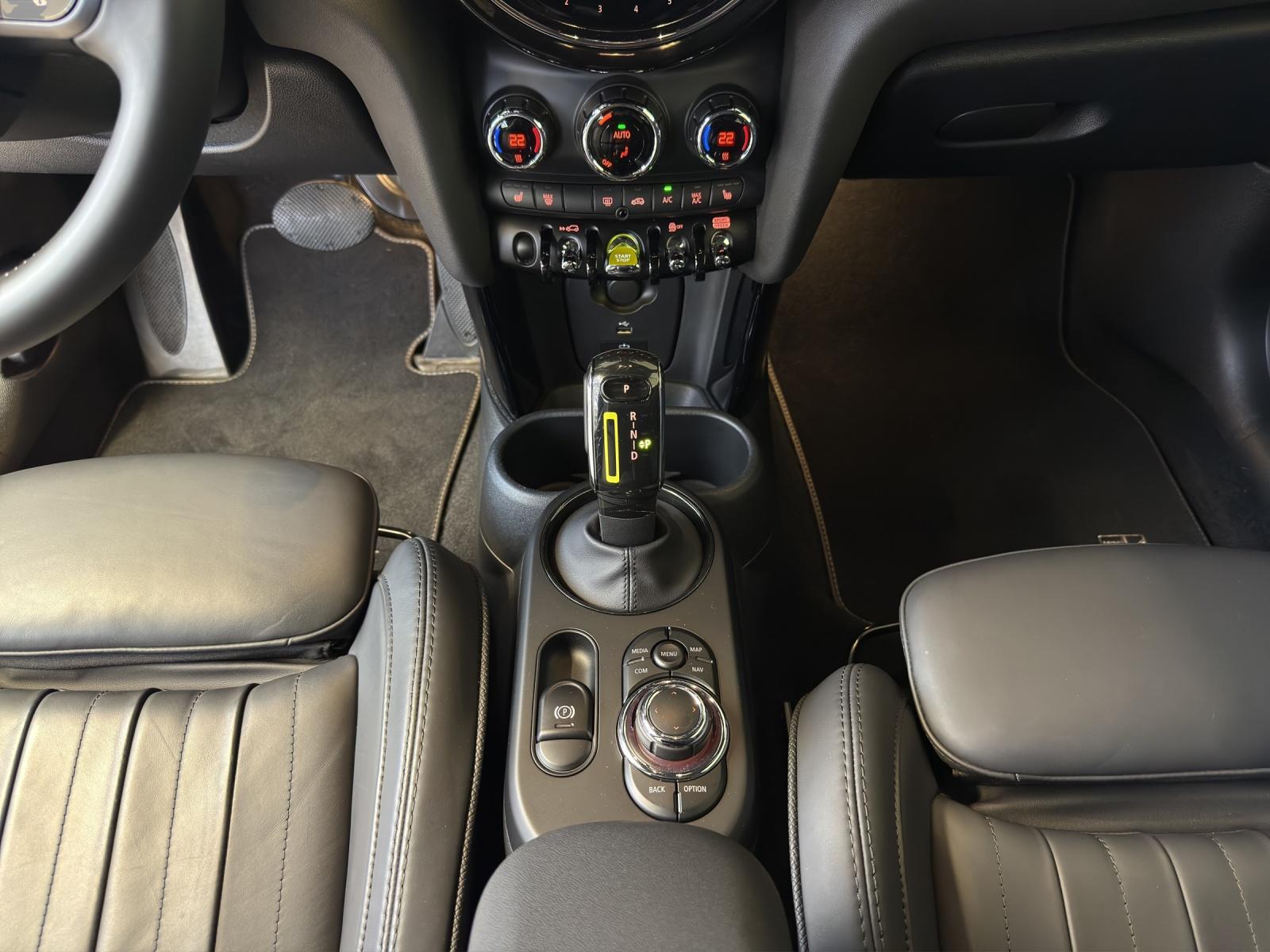 MINI Cooper SE-image-16