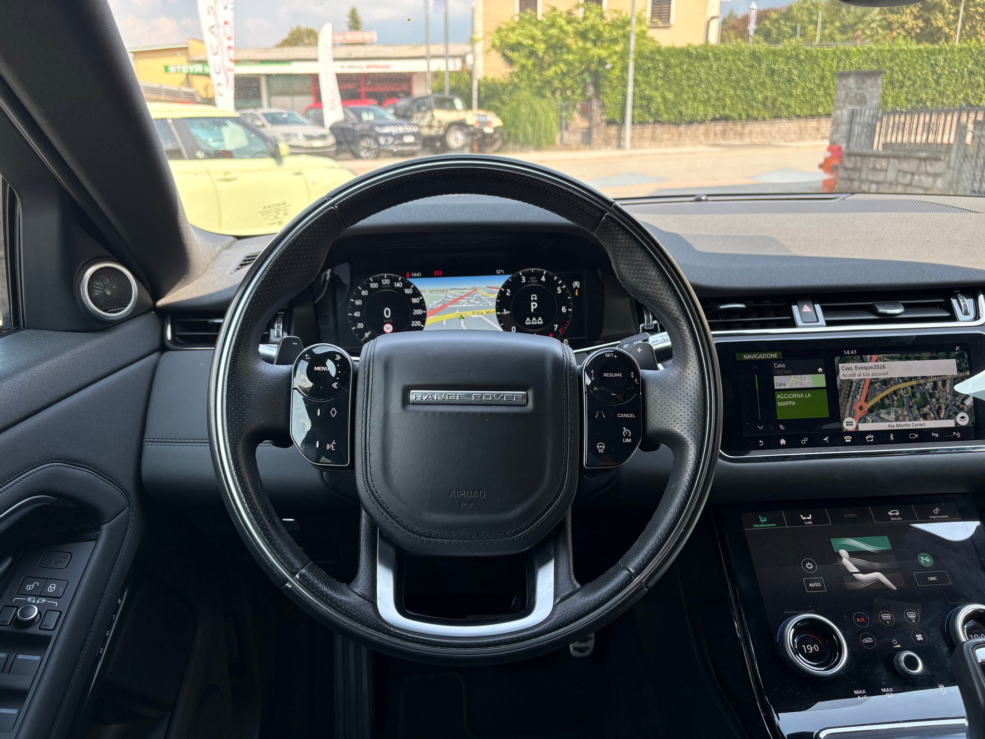 LAND ROVER Range Rover Evoque R-Dynamic P 200 S AT9-image-11