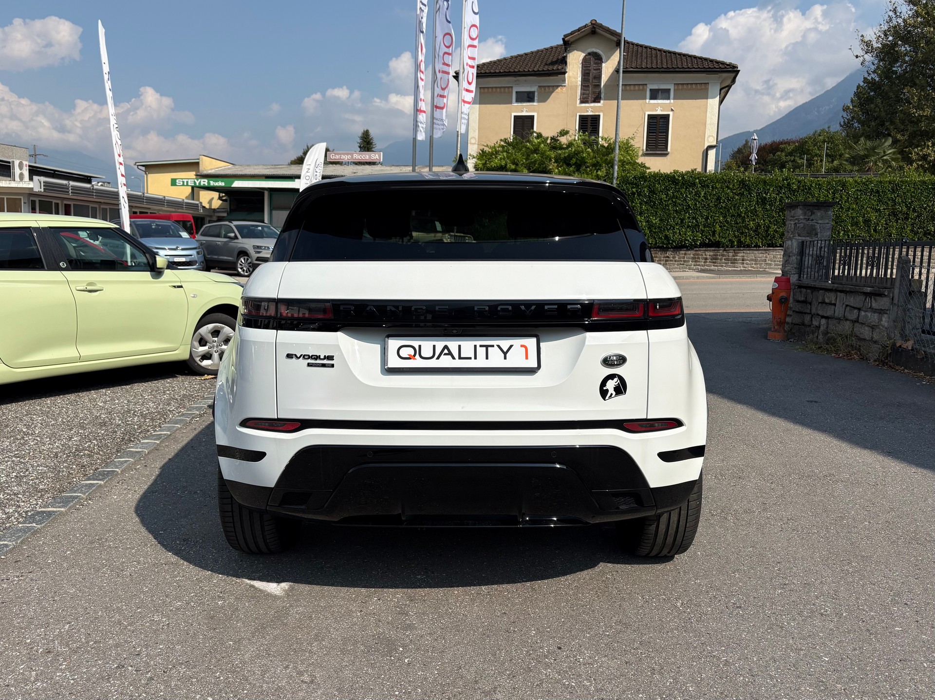 LAND ROVER Range Rover Evoque R-Dynamic P 200 S AT9-image-7