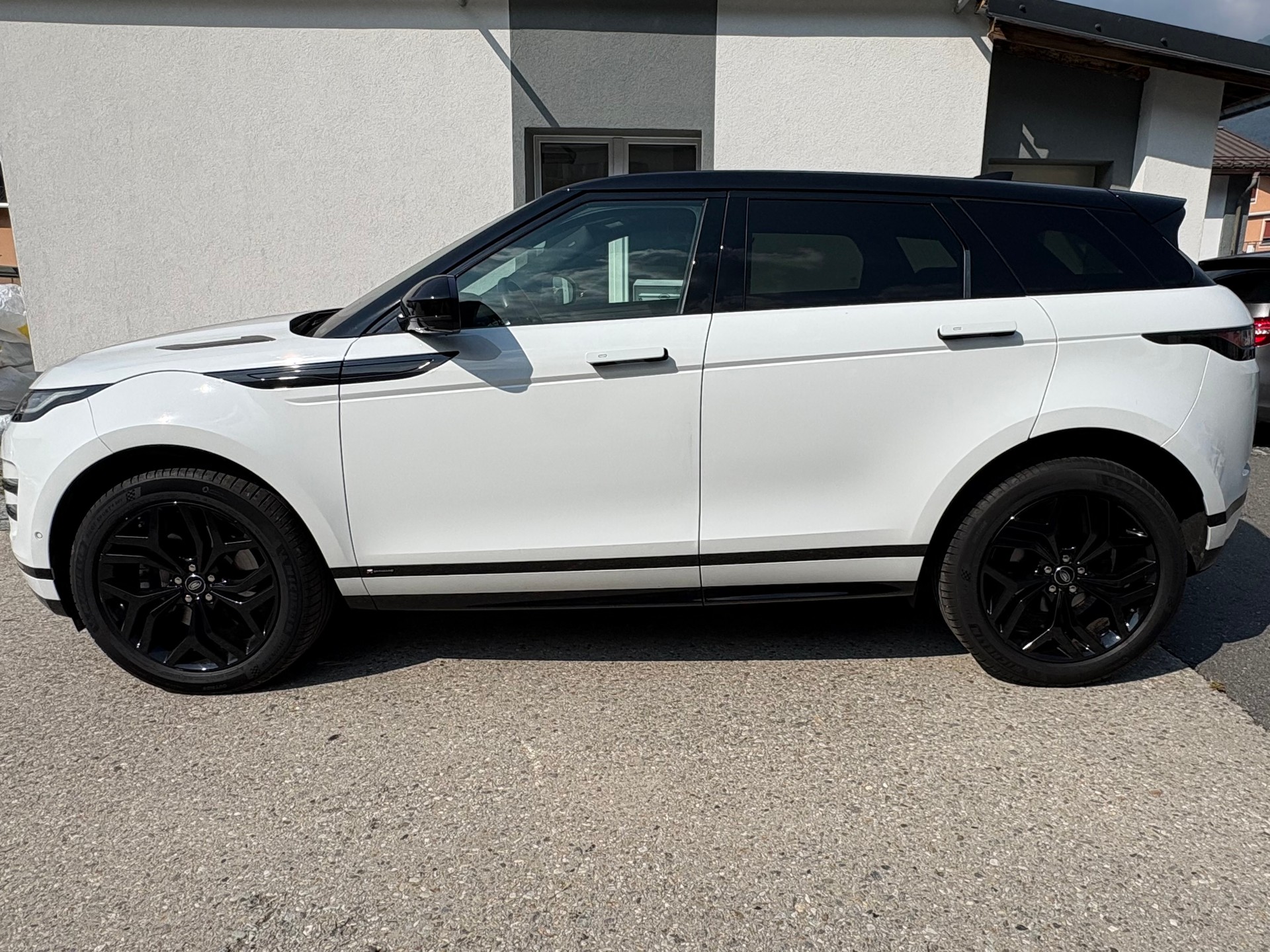 LAND ROVER Range Rover Evoque R-Dynamic P 200 S AT9-image-5