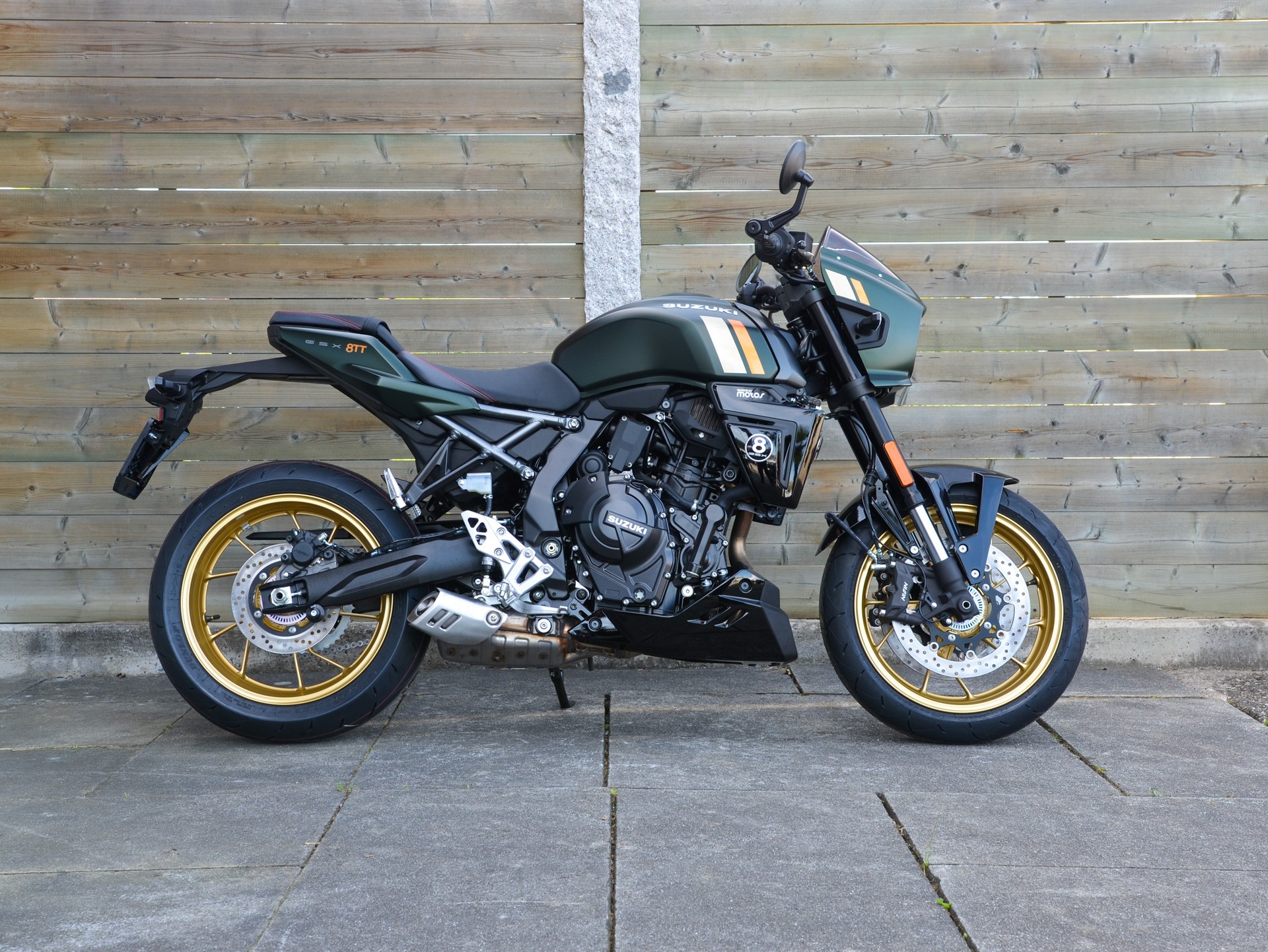 SUZUKI GSX 8TT