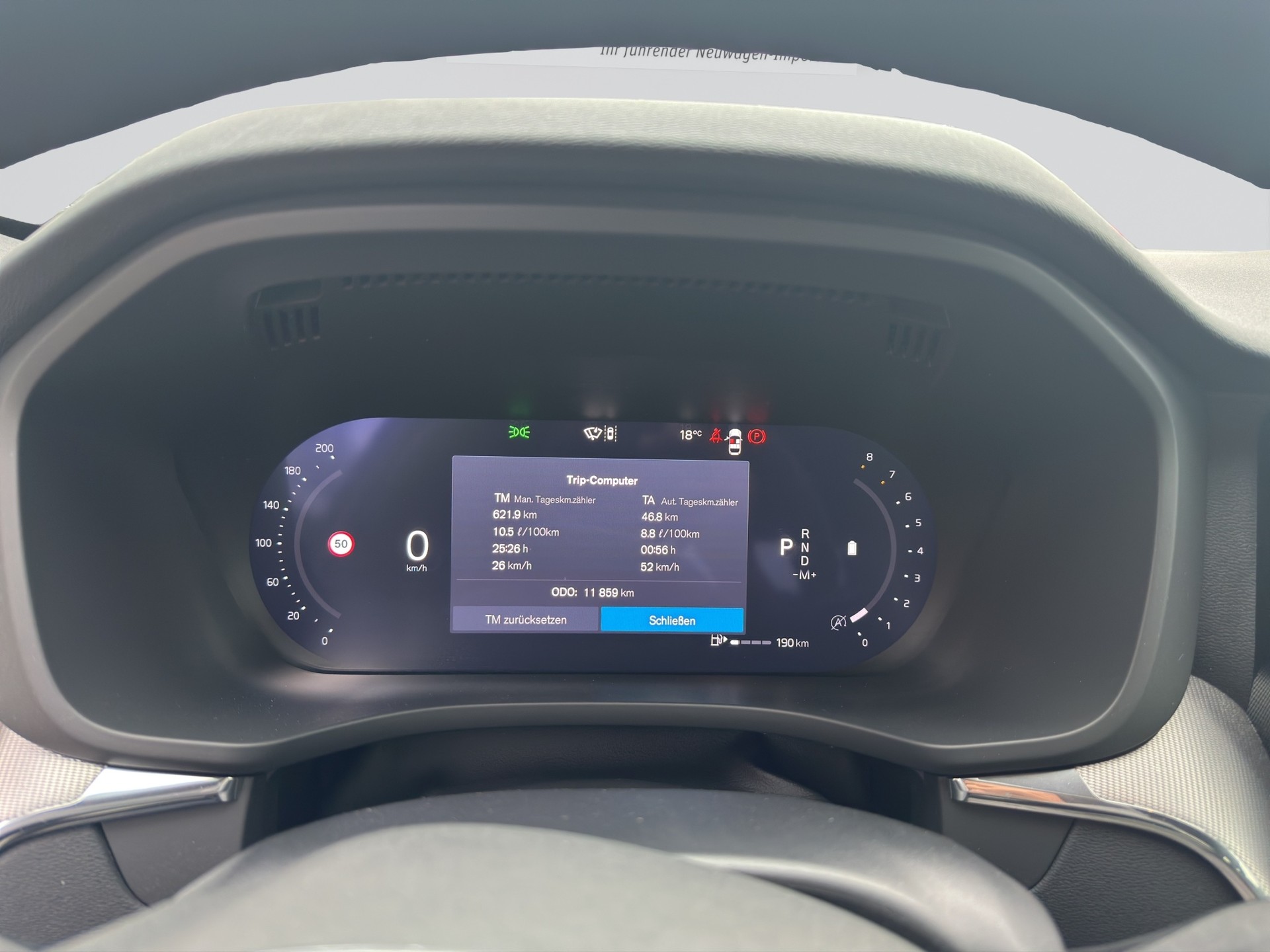 VOLVO XC60 B5 Benzin Mild Hybrid AWD Plus Black Edition Geartronic-image-10