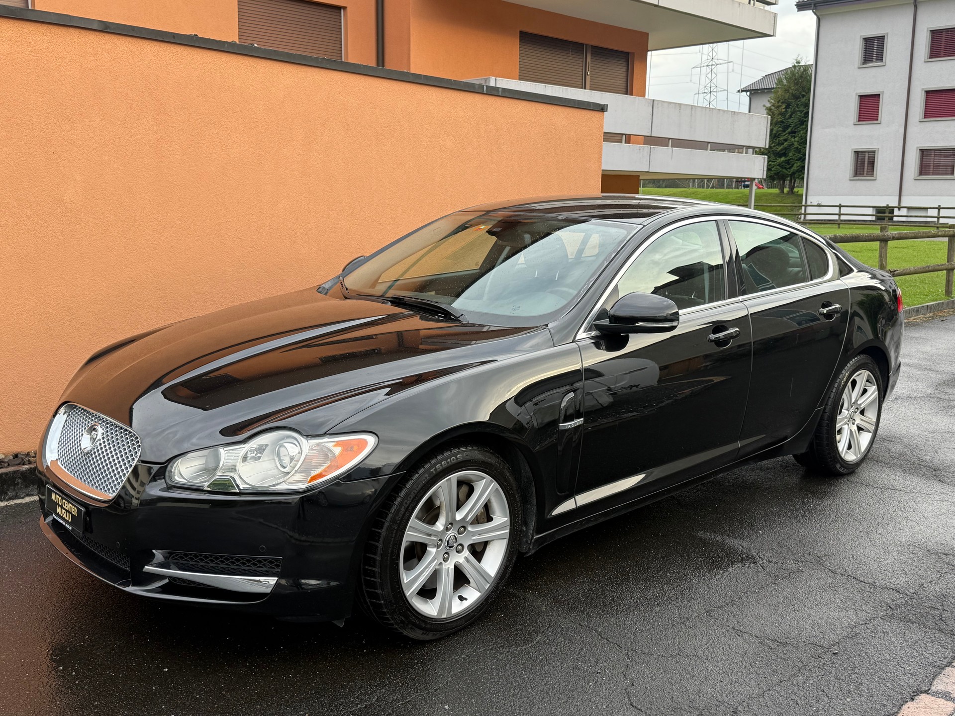 JAGUAR XF 3.0d S V6 Premium Luxury-image-3