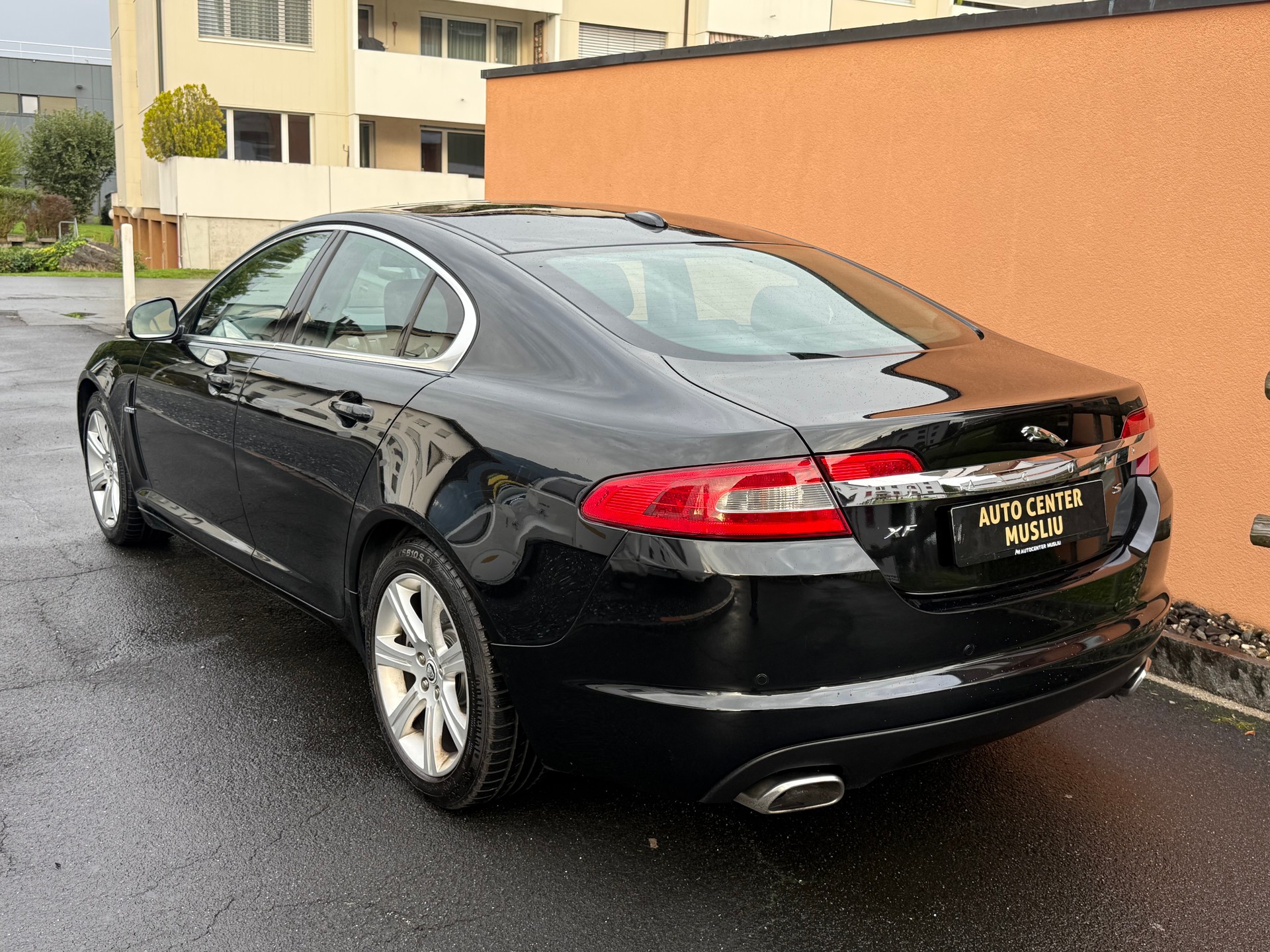 JAGUAR XF 3.0d S V6 Premium Luxury-image-4