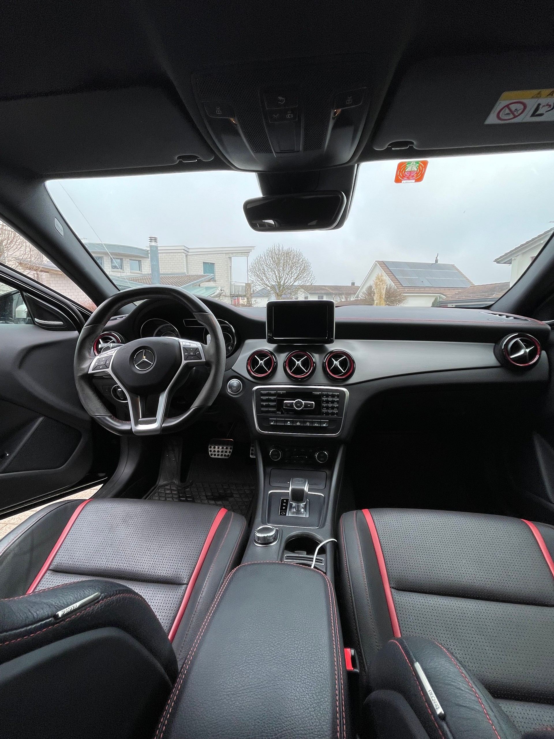 MERCEDES-BENZ GLA 45 AMG 4m-image-2