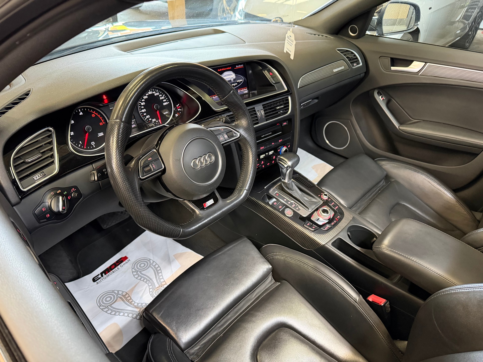 AUDI A4 Avant 3.0 TDI quattro S-tronic-image-9