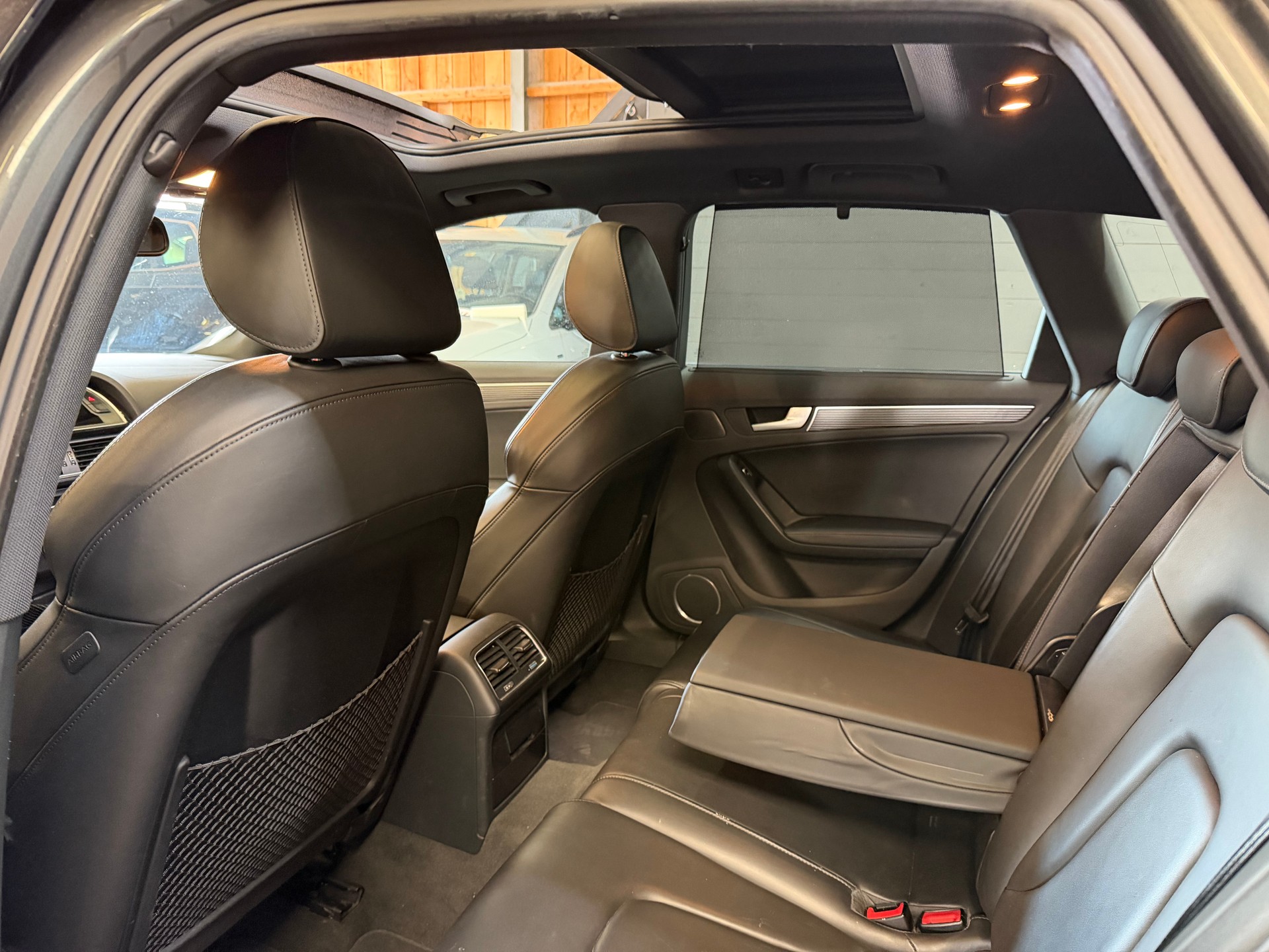 AUDI A4 Avant 3.0 TDI quattro S-tronic-image-10