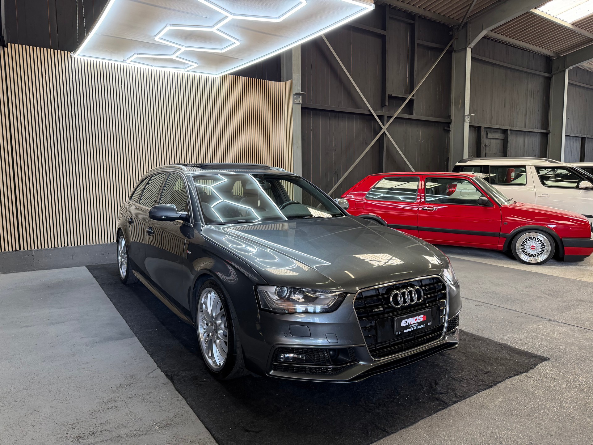 AUDI A4 Avant 3.0 TDI quattro S-tronic-image-2
