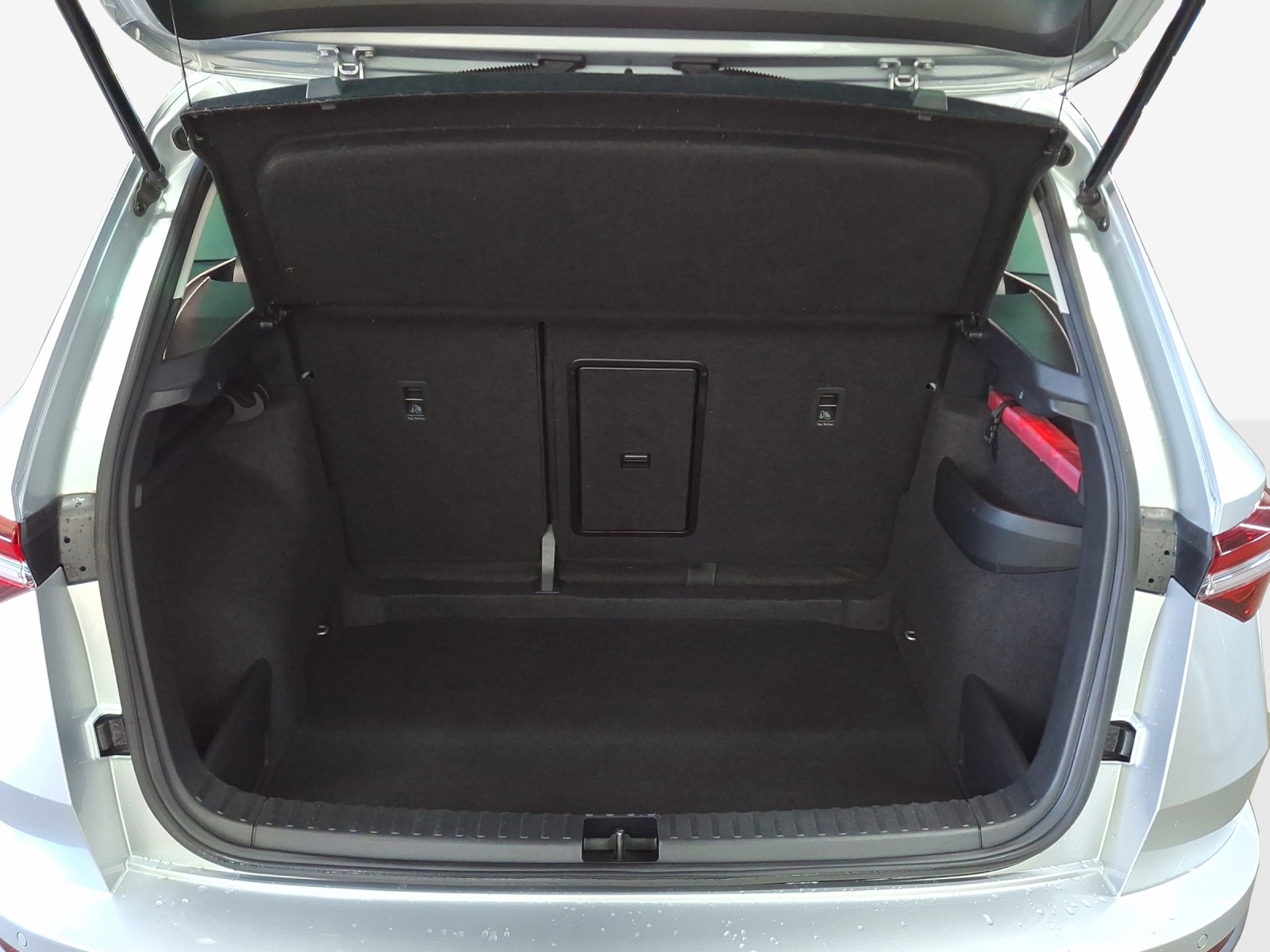 SKODA Karoq 1.5 TSI Ambition-image-12