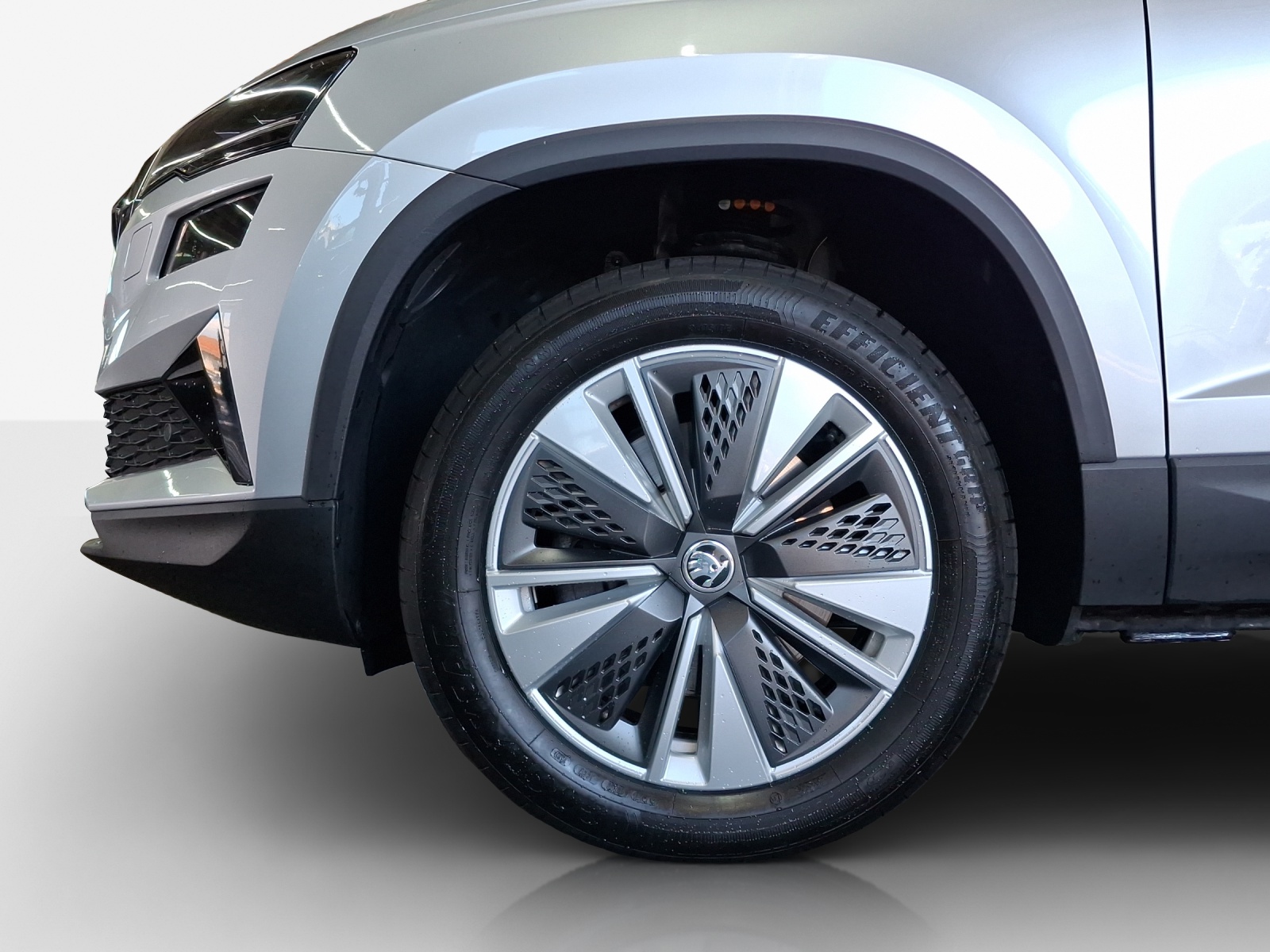 SKODA Karoq 1.5 TSI Ambition-image-14