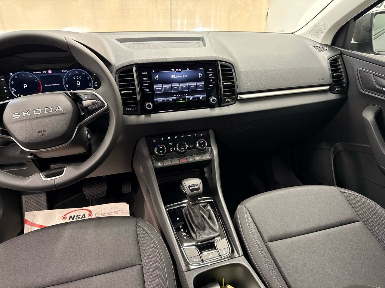 SKODA Karoq 1.5 TSI Selection DSG-image-3