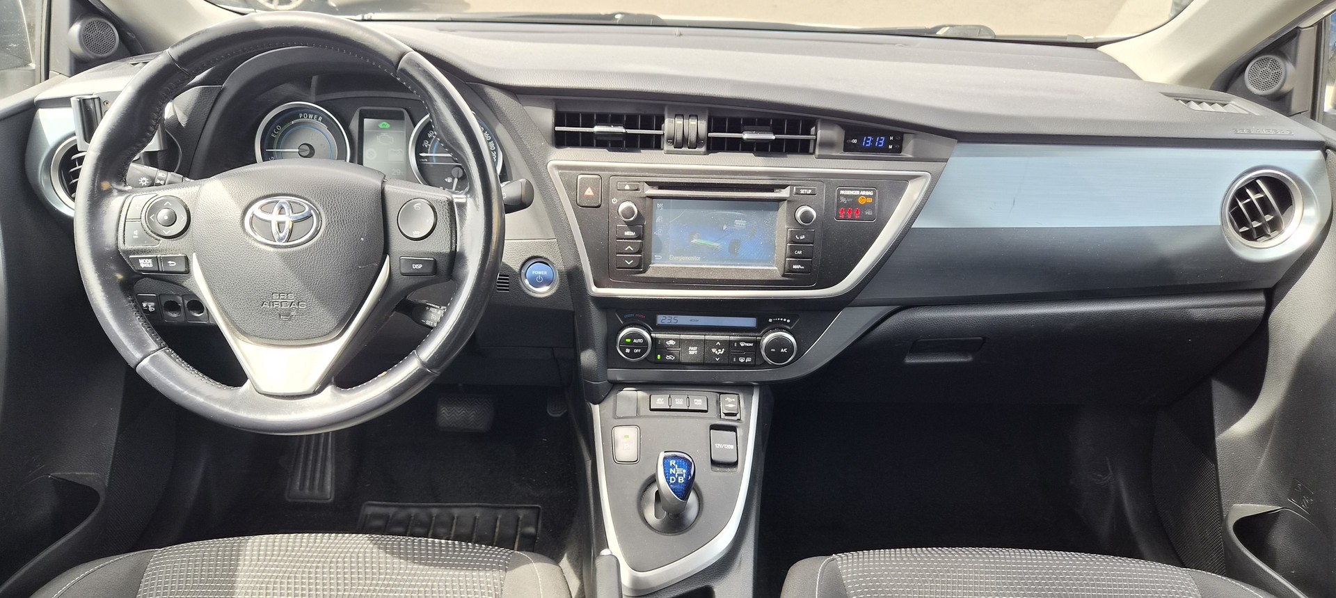 TOYOTA Auris 1.8 16V HSD Linea Luna-image-8