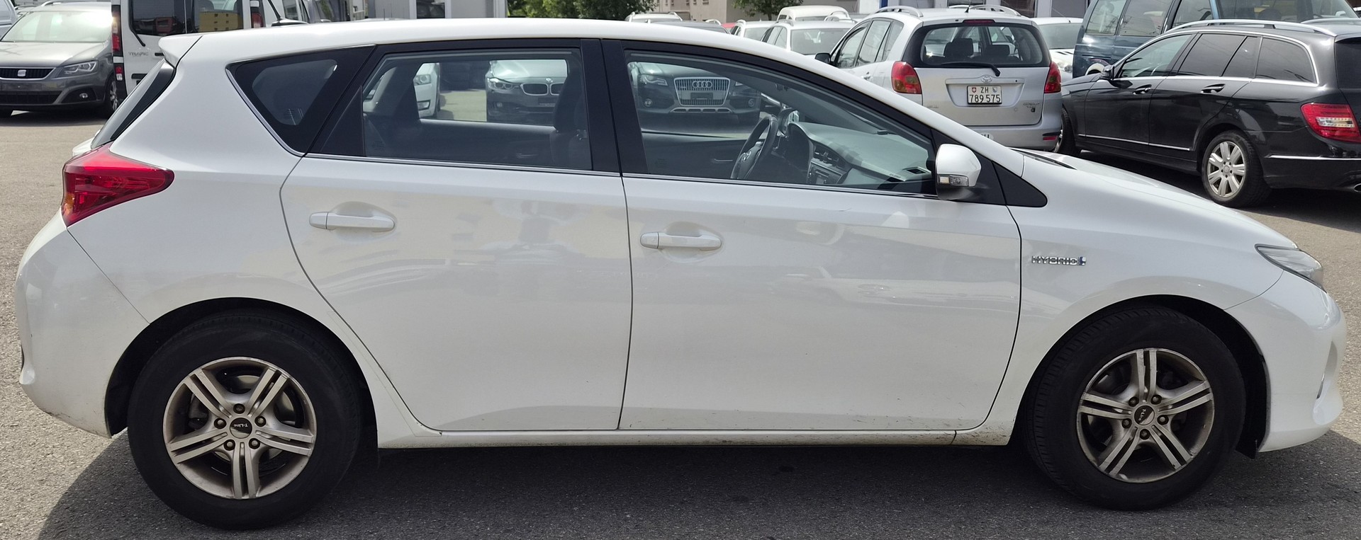 TOYOTA Auris 1.8 16V HSD Linea Luna-image-6