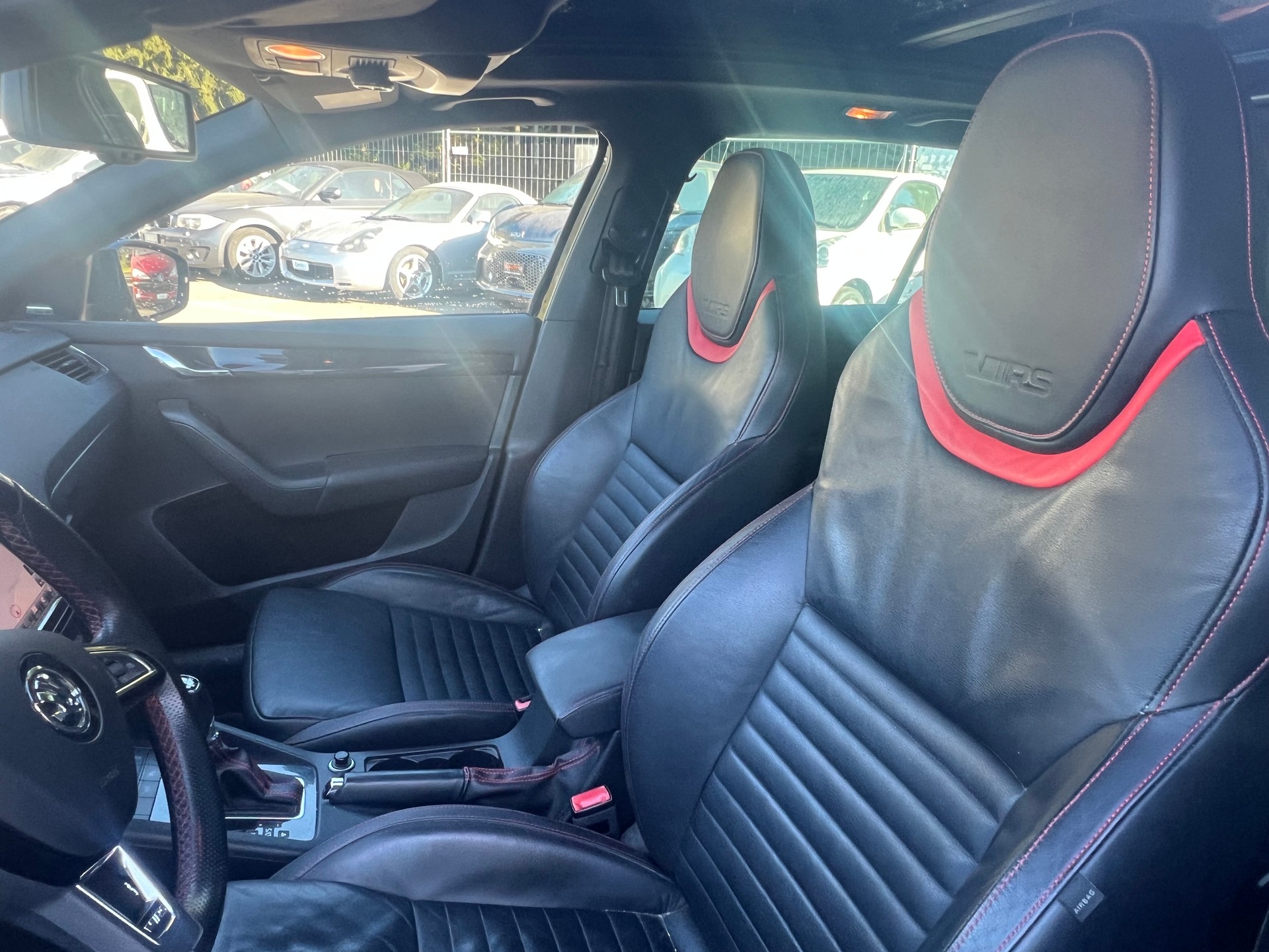 SKODA Octavia Combi 2.0 TSI RS DSG-image-4