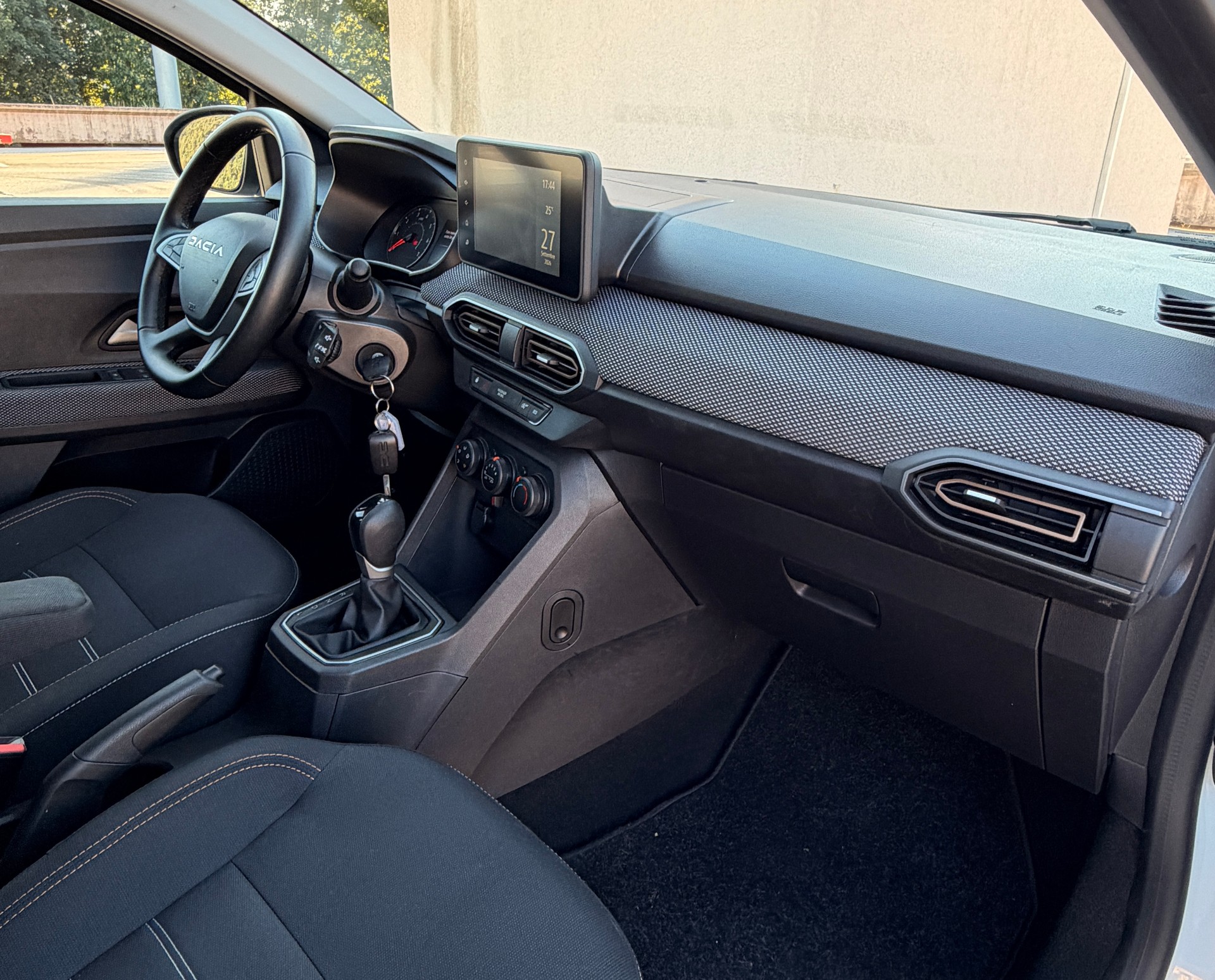 DACIA Sandero Stepway TCe 90 Expression CVT-image-9