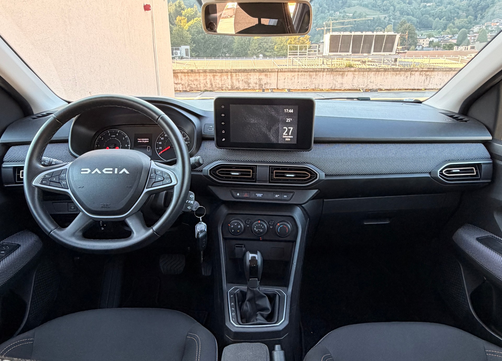 DACIA Sandero Stepway TCe 90 Expression CVT-image-10