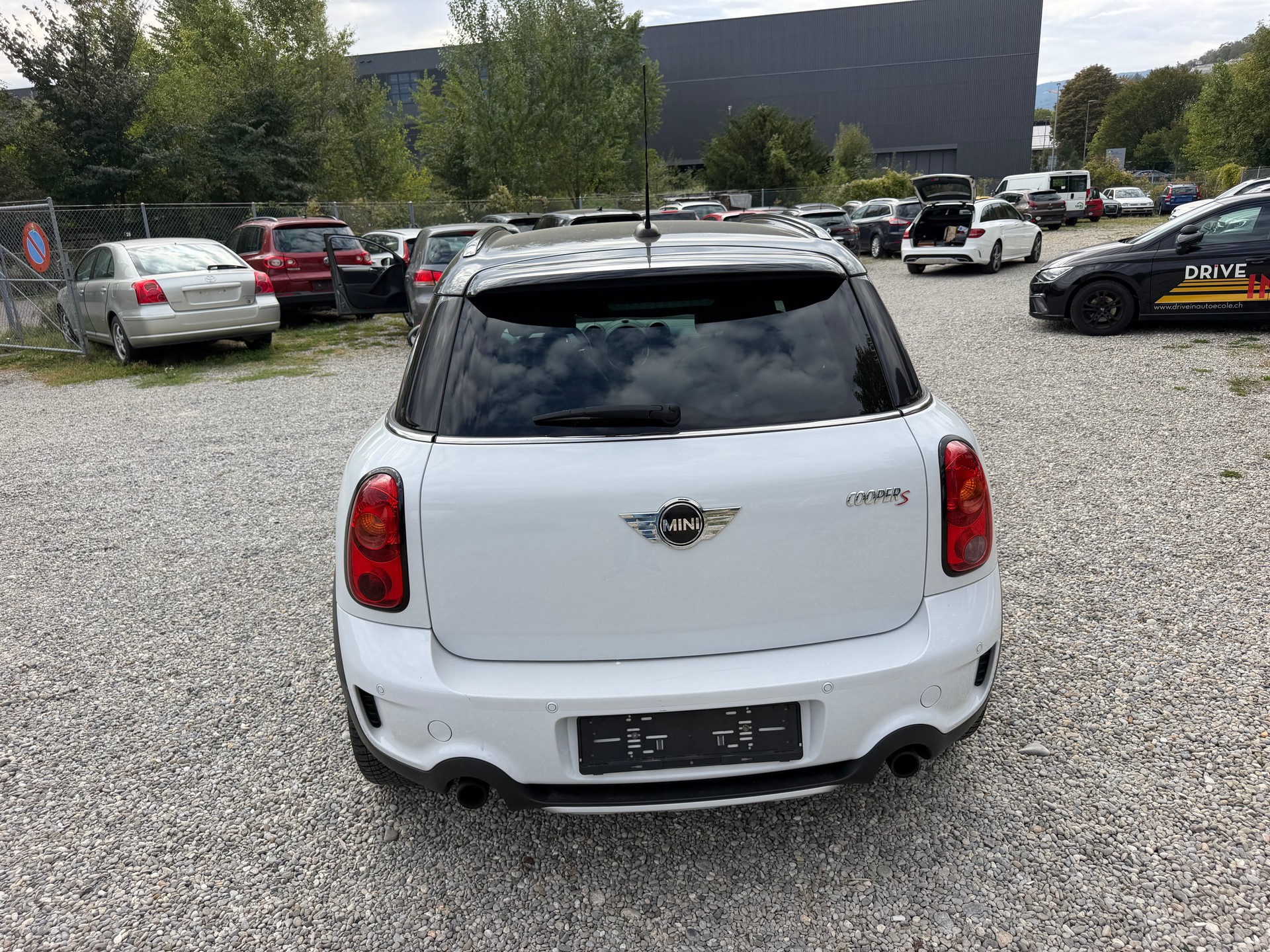 MINI Countryman Cooper S ALL4 Steptronic-image-3