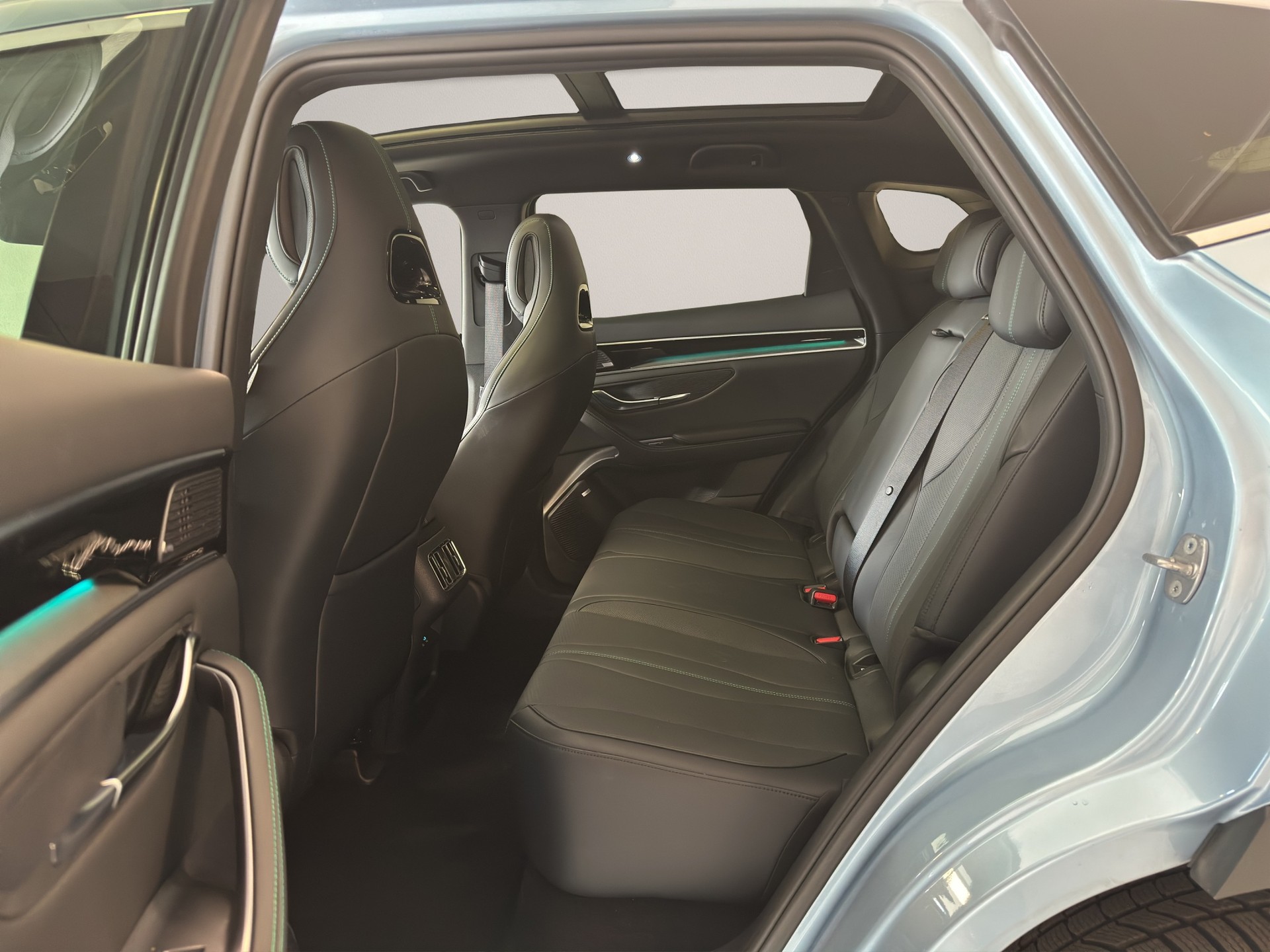 BYD Seal U DM-i Design AWD-image-10