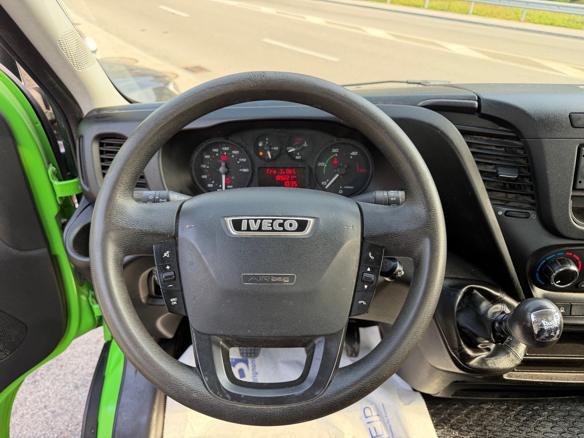 IVECO 35 S 15 D-image-11