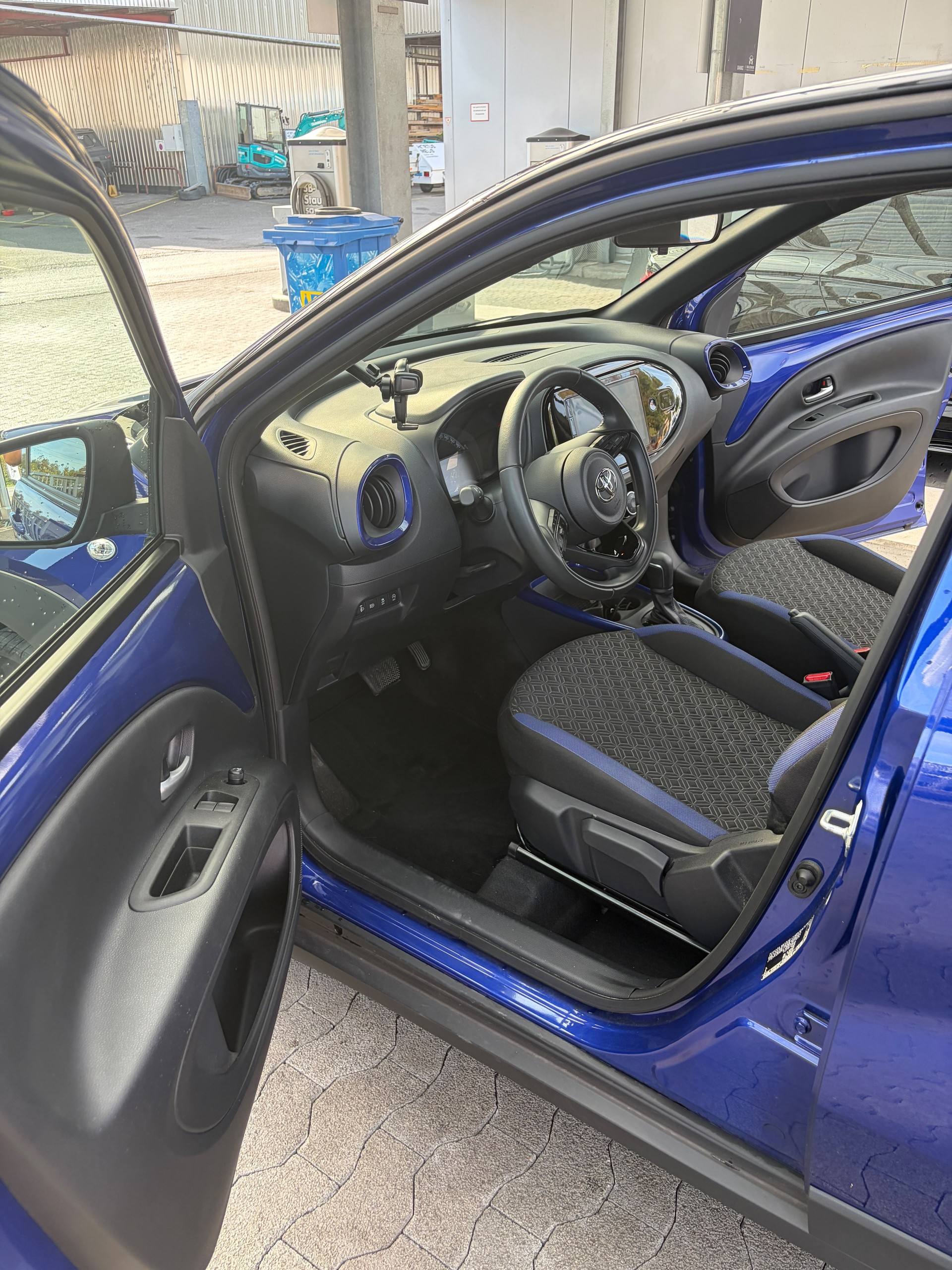 TOYOTA 1.0 VVT-i Trend-image-1