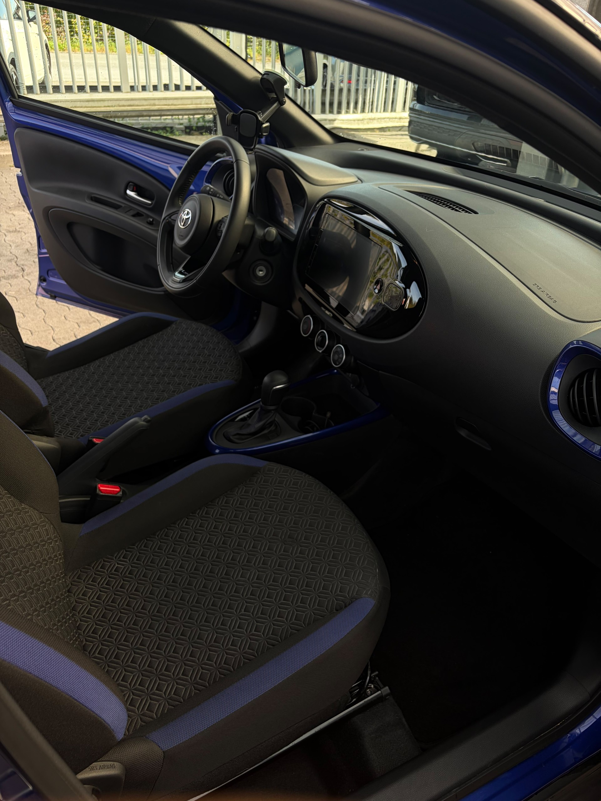TOYOTA 1.0 VVT-i Trend-image-2