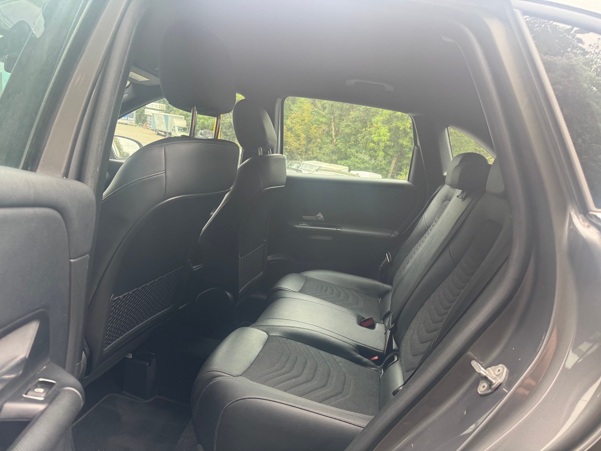 MERCEDES-BENZ B 220 d 4Matic Style 8G-DCT-image-10