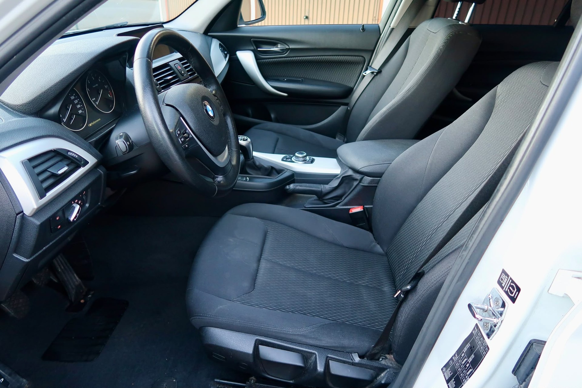BMW 118d Urban Line-image-6