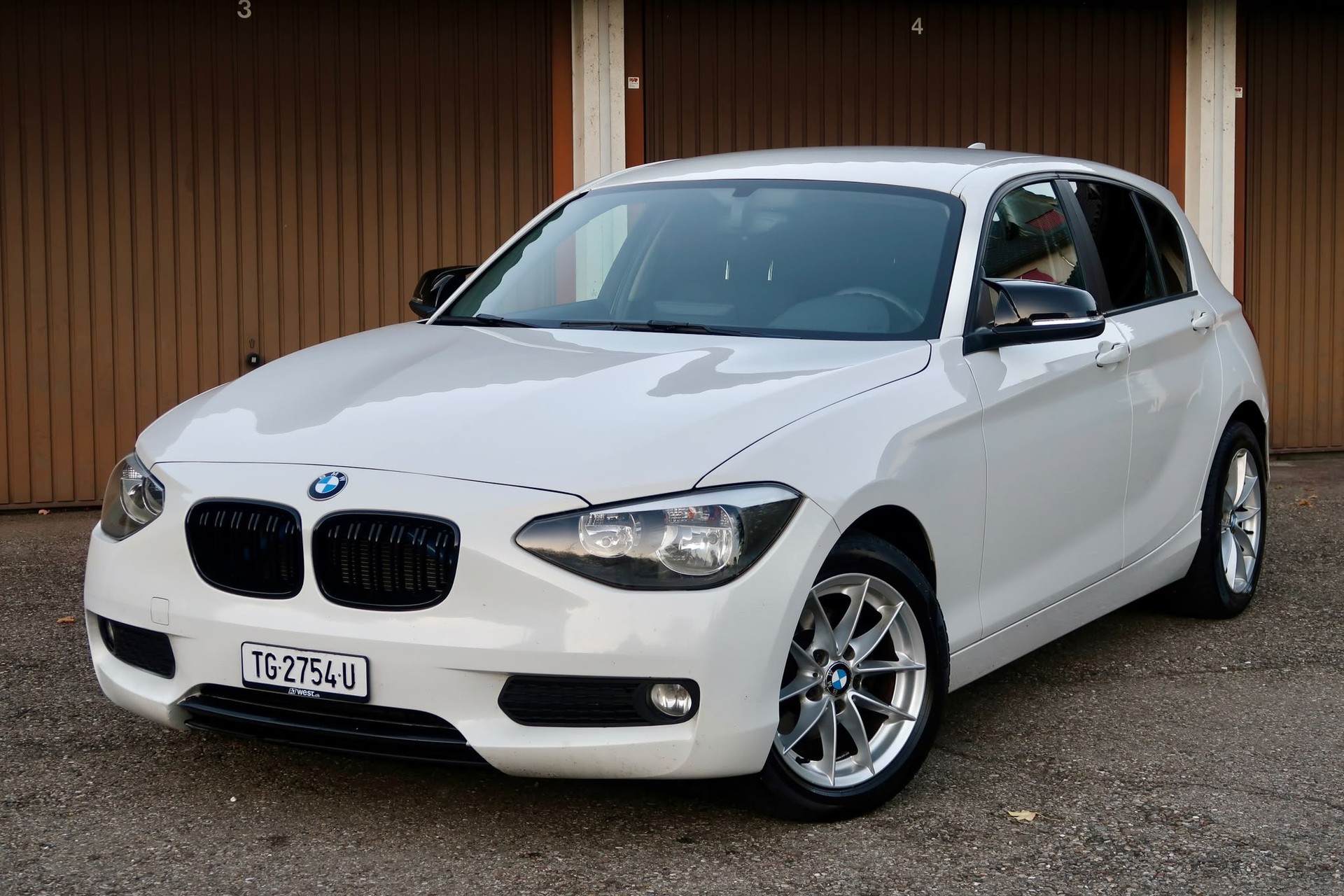 BMW 118d Urban Line-image-0