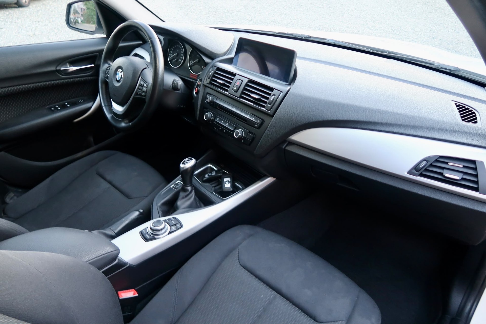 BMW 118d Urban Line-image-9