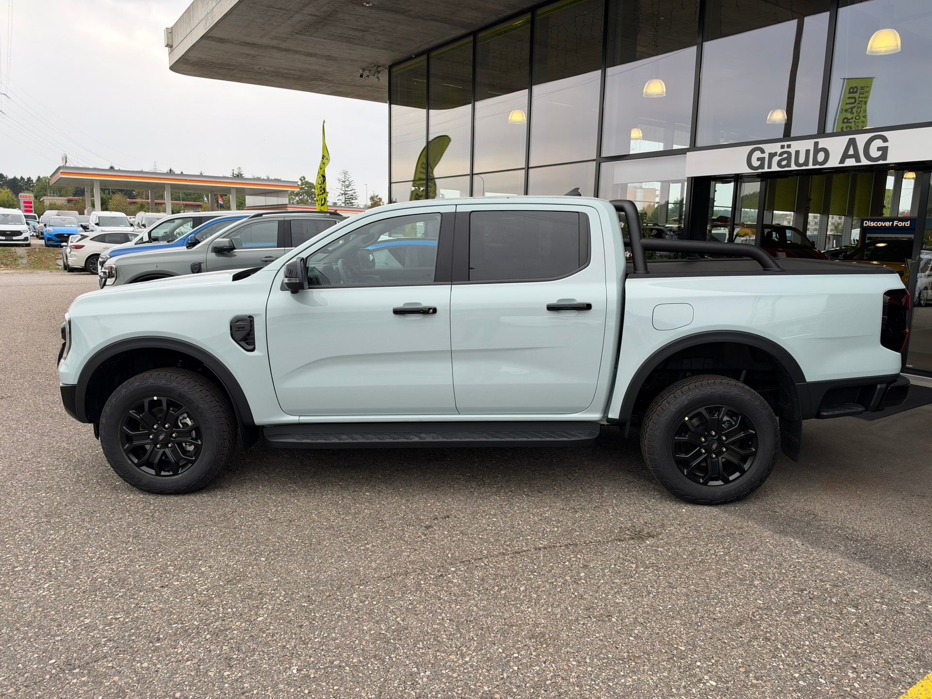 FORD Ranger Limited Chill grey Edition - 3.0 Eco Blue e-4WD Automat-image-3