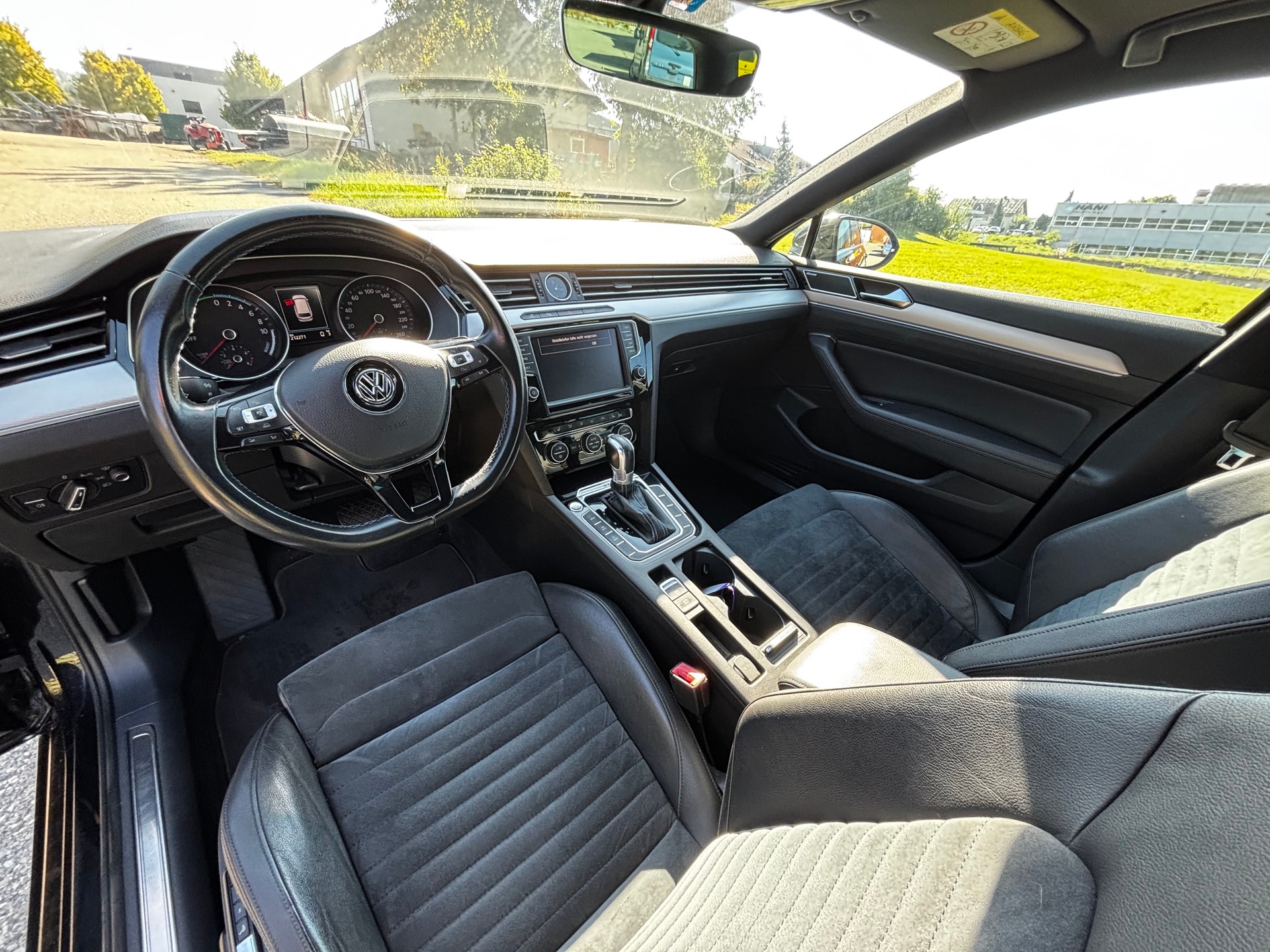 VW Passat Variant 1.4 TSI GTE Hybrid DSG-image-9