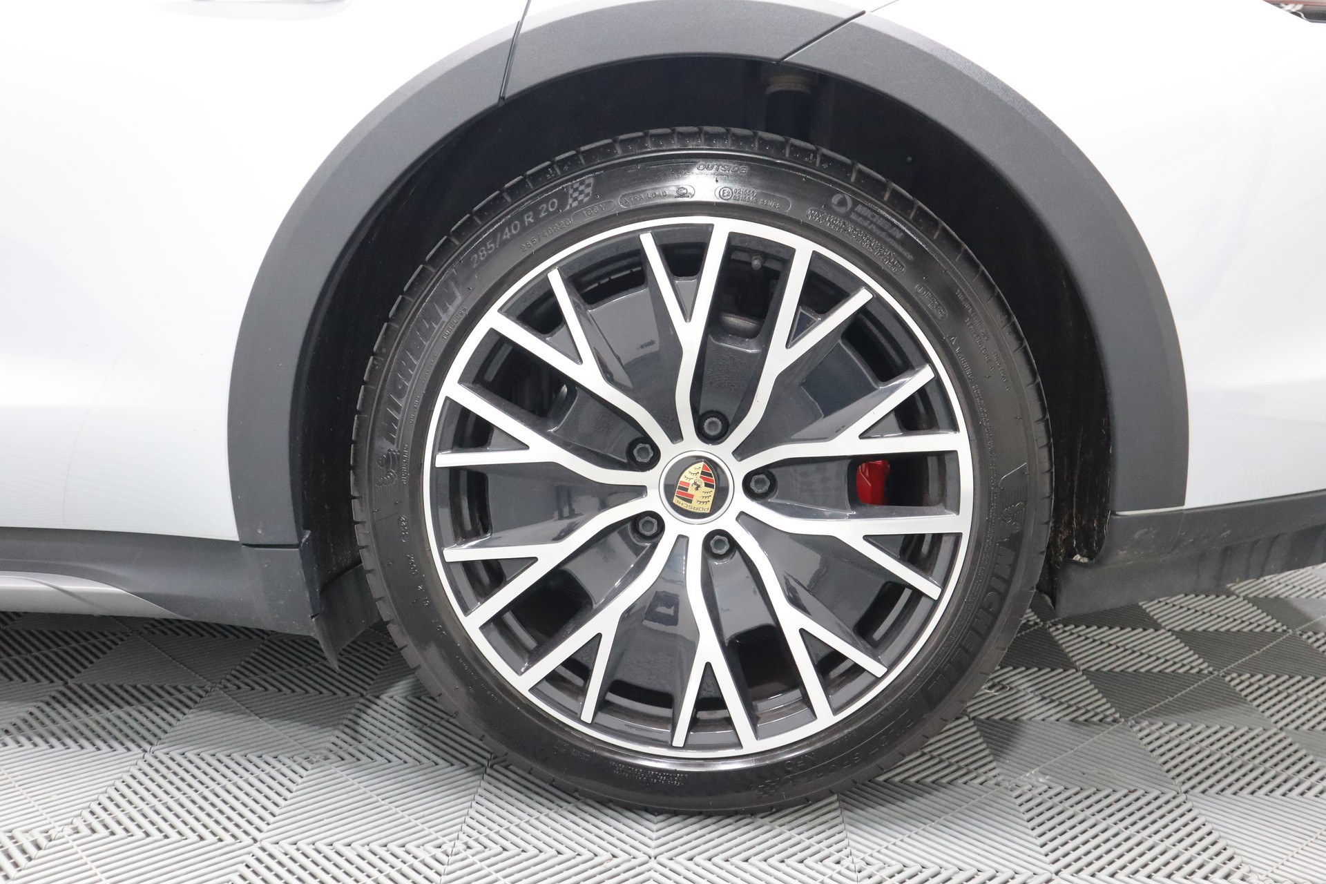 PORSCHE Taycan 4S Cross Turismo * Porsche Approved *-image-28