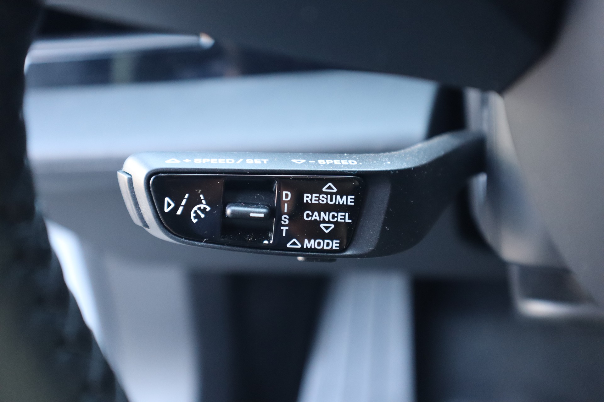 PORSCHE Taycan 4S Cross Turismo * Porsche Approved *-image-18
