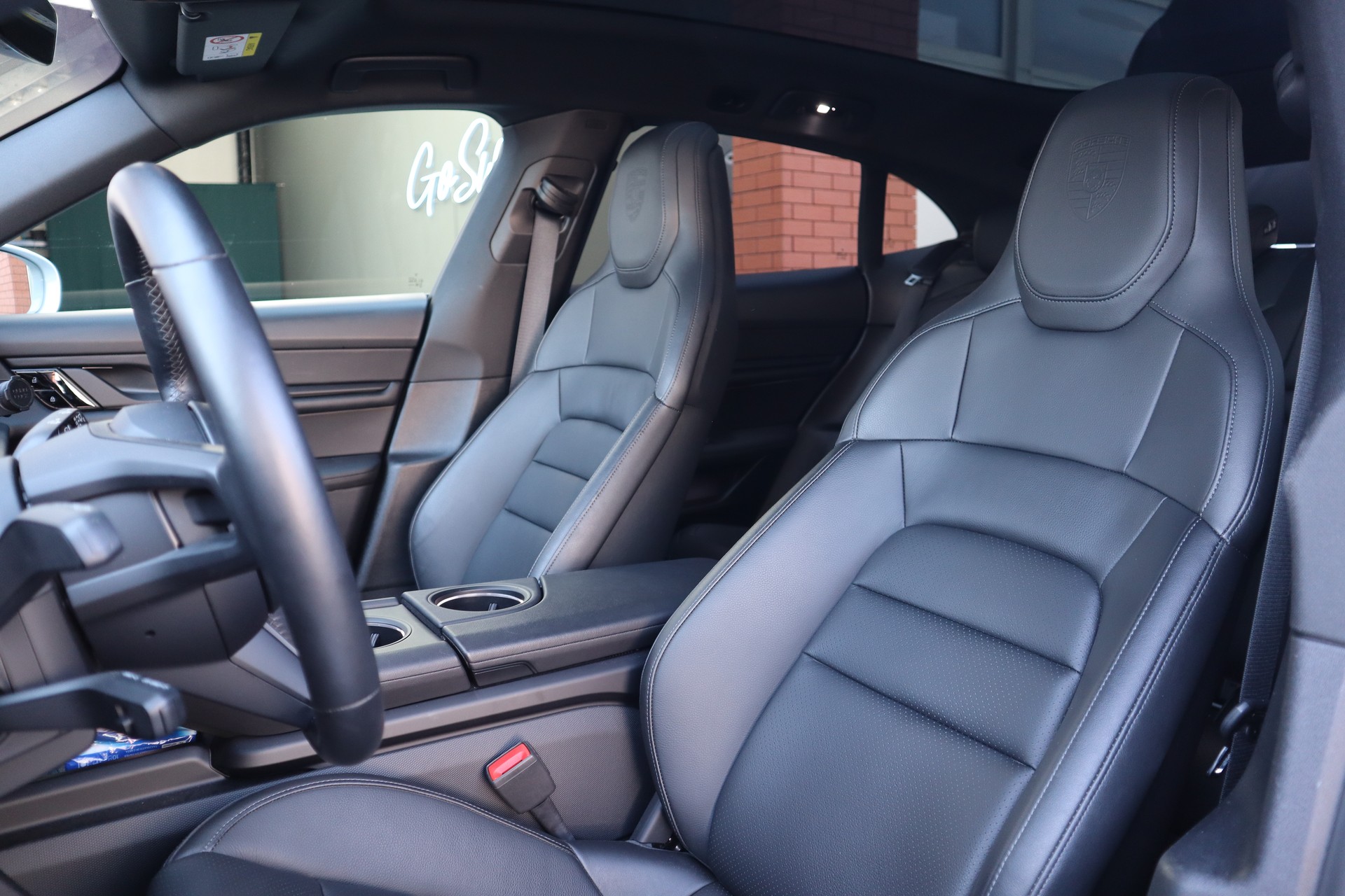 PORSCHE Taycan 4S Cross Turismo * Porsche Approved *-image-10