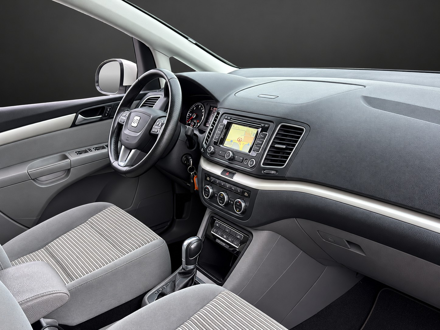 SEAT Alhambra 2.0 TDI Style Eco DSG mit 170 PS * 7-Plätzer *-image-9