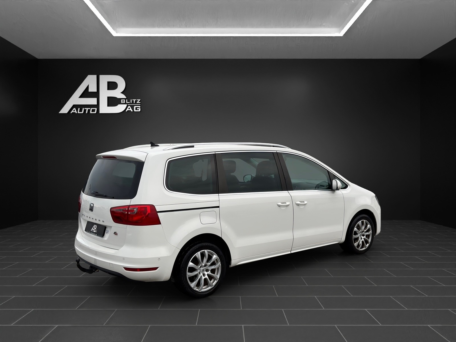 SEAT Alhambra 2.0 TDI Style Eco DSG mit 170 PS * 7-Plätzer *-image-4